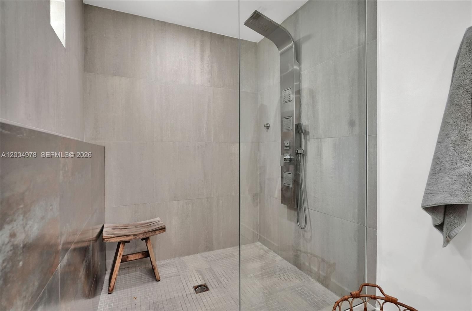 Real estate property located at 15540 152nd Ter, Miami-dade, Weitzer Shauna Meadows Se, Miami, FL