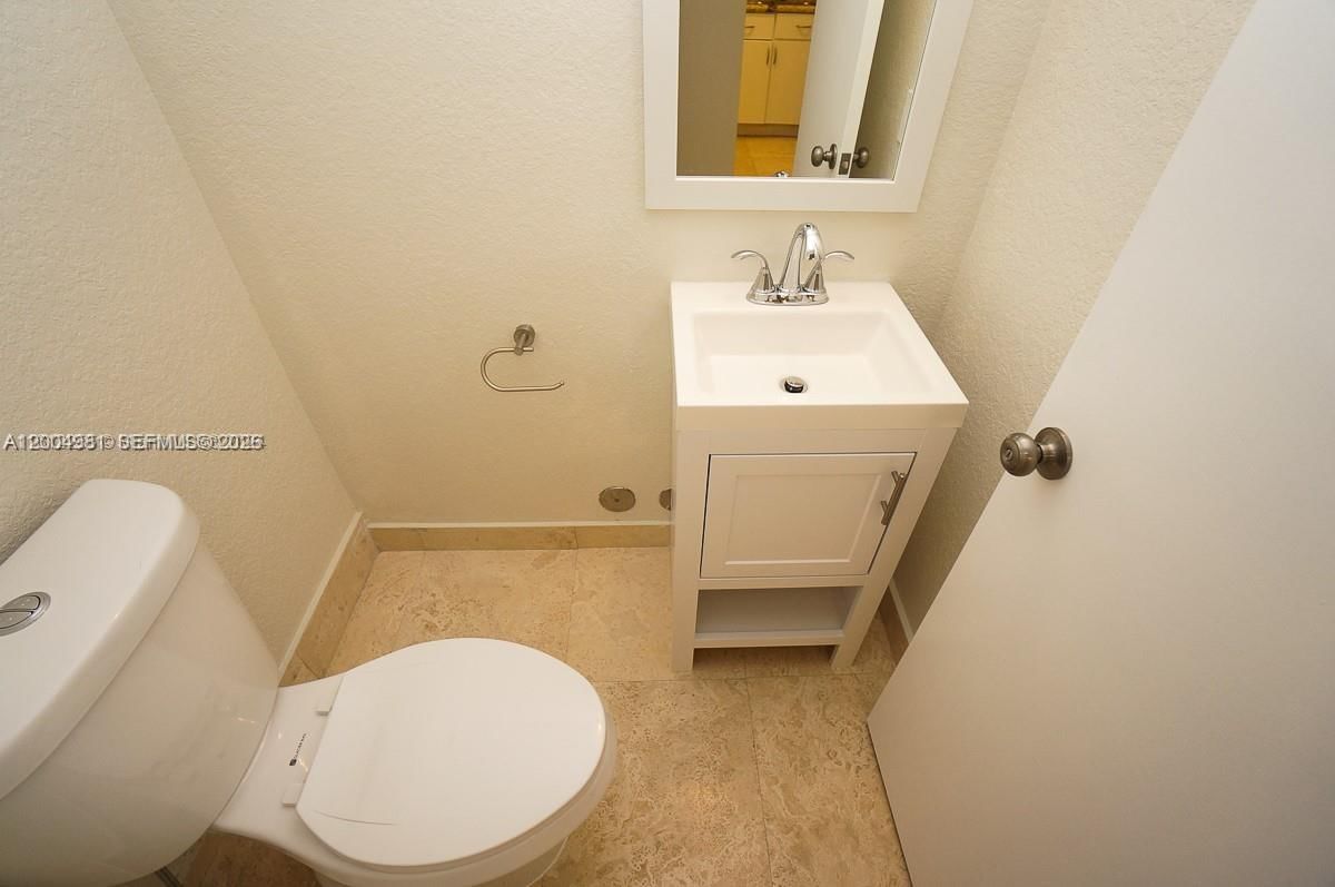 Real estate property located at 1228 West Ave #513, Miami-dade, Bayview Terr Condo, Miami Beach, FL