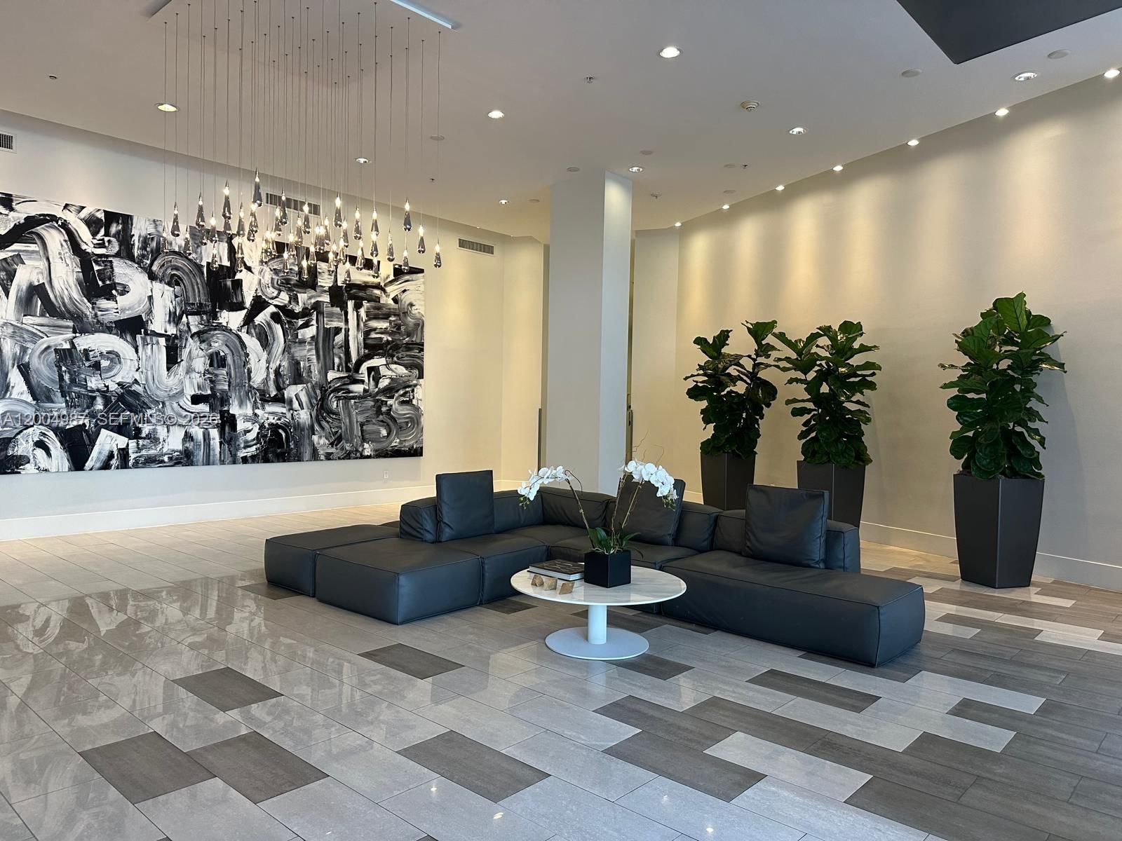 Real estate property located at 2001 Meridian Ave #426, Miami-dade, The Meridian Condo, Miami Beach, FL