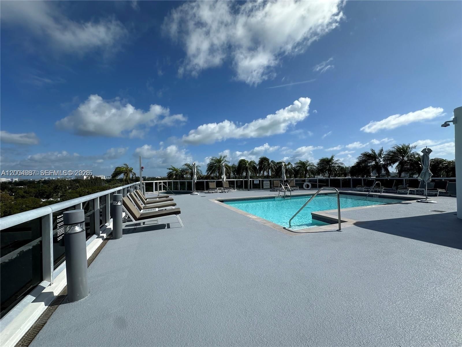 Real estate property located at 2001 Meridian Ave #426, Miami-dade, The Meridian Condo, Miami Beach, FL