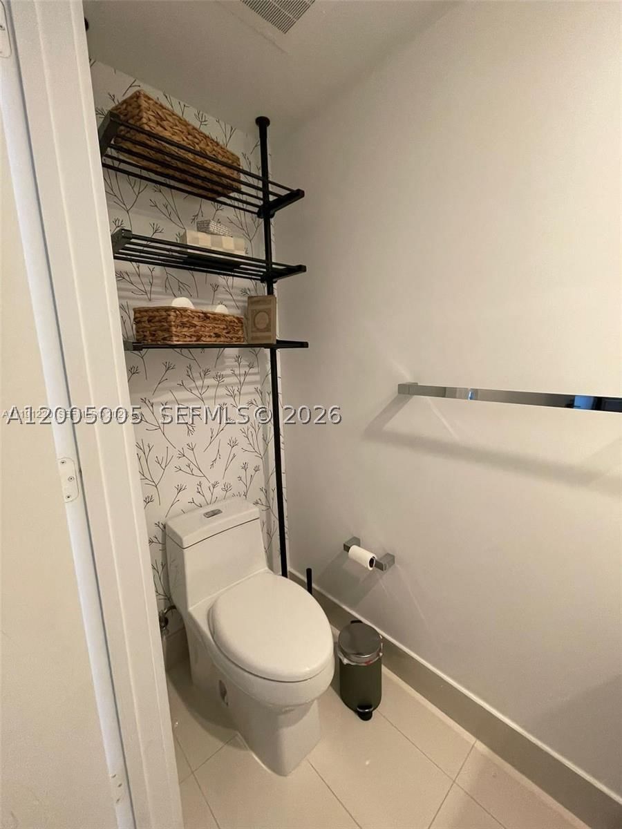 Real estate property located at 121 34 St #2215, Miami-dade, 3401 Midtown Condo, Miami, FL