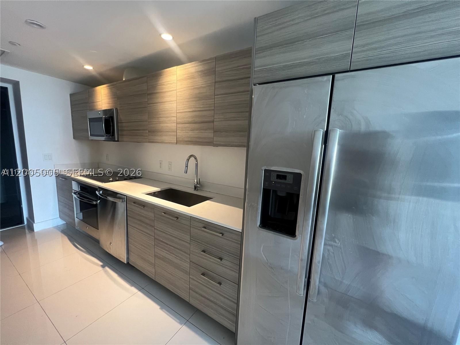 Real estate property located at 121 34 St #2215, Miami-dade, 3401 Midtown Condo, Miami, FL
