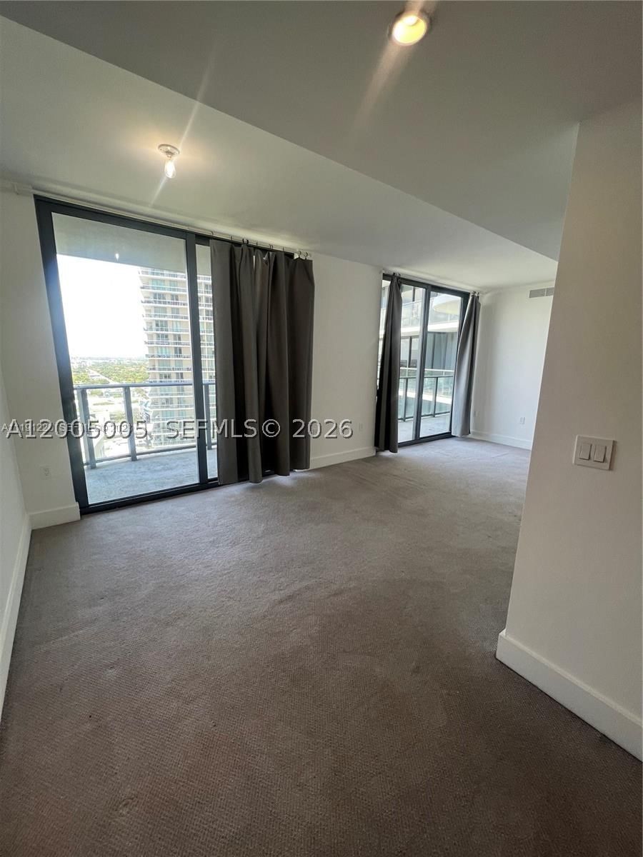 Real estate property located at 121 34 St #2215, Miami-dade, 3401 Midtown Condo, Miami, FL