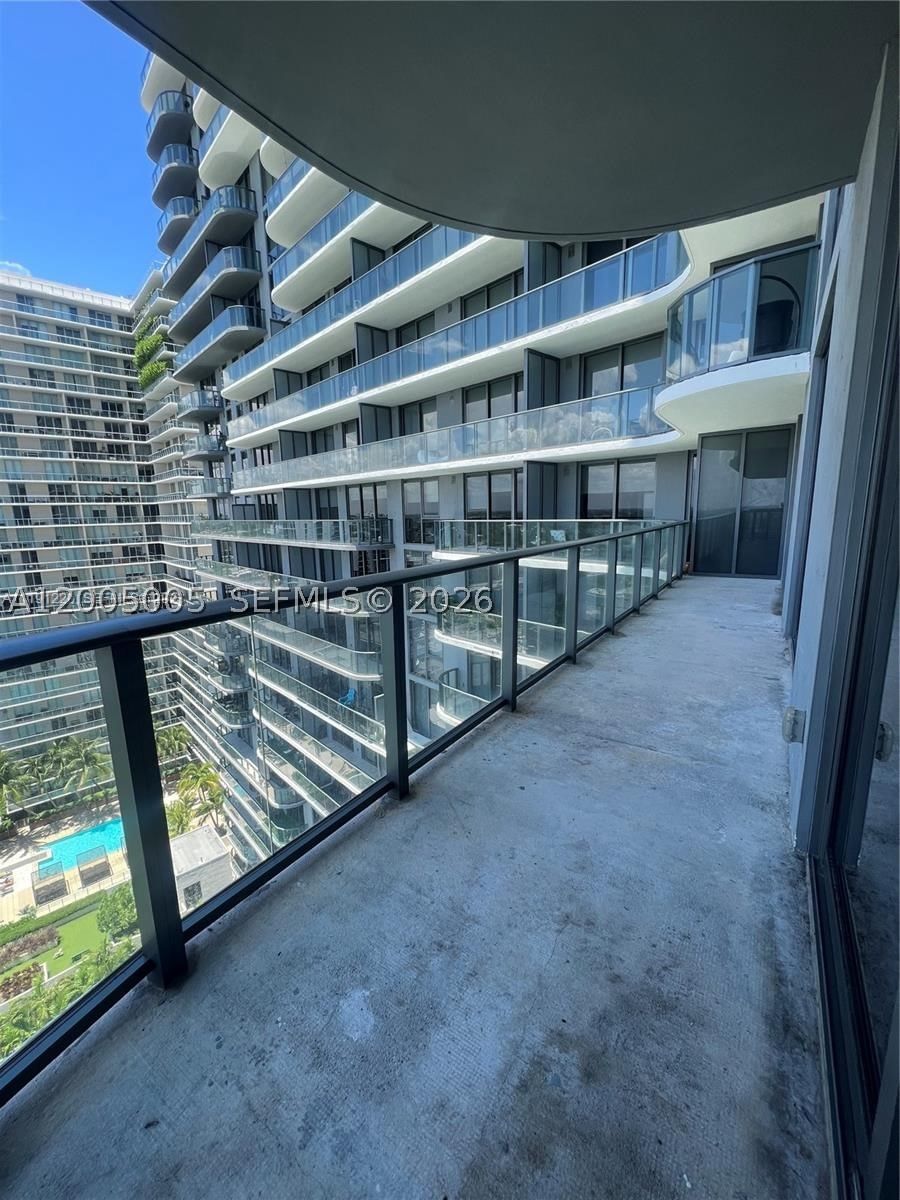 Real estate property located at 121 34 St #2215, Miami-dade, 3401 Midtown Condo, Miami, FL
