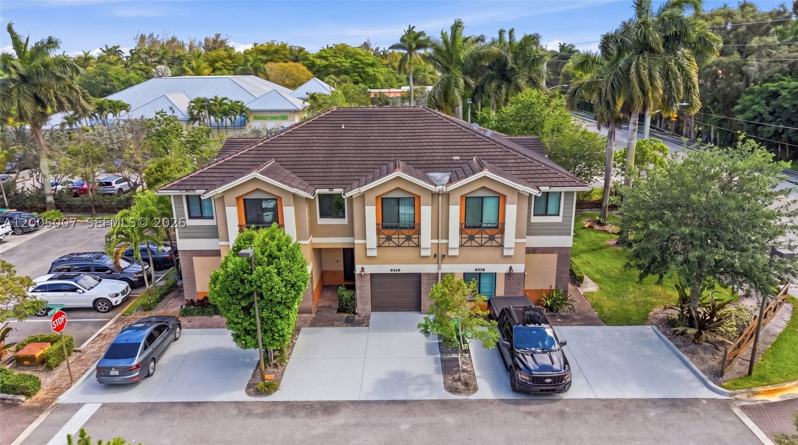 Real estate property located at 6320 Station Sq, Broward, Davie Junction, Davie, FL