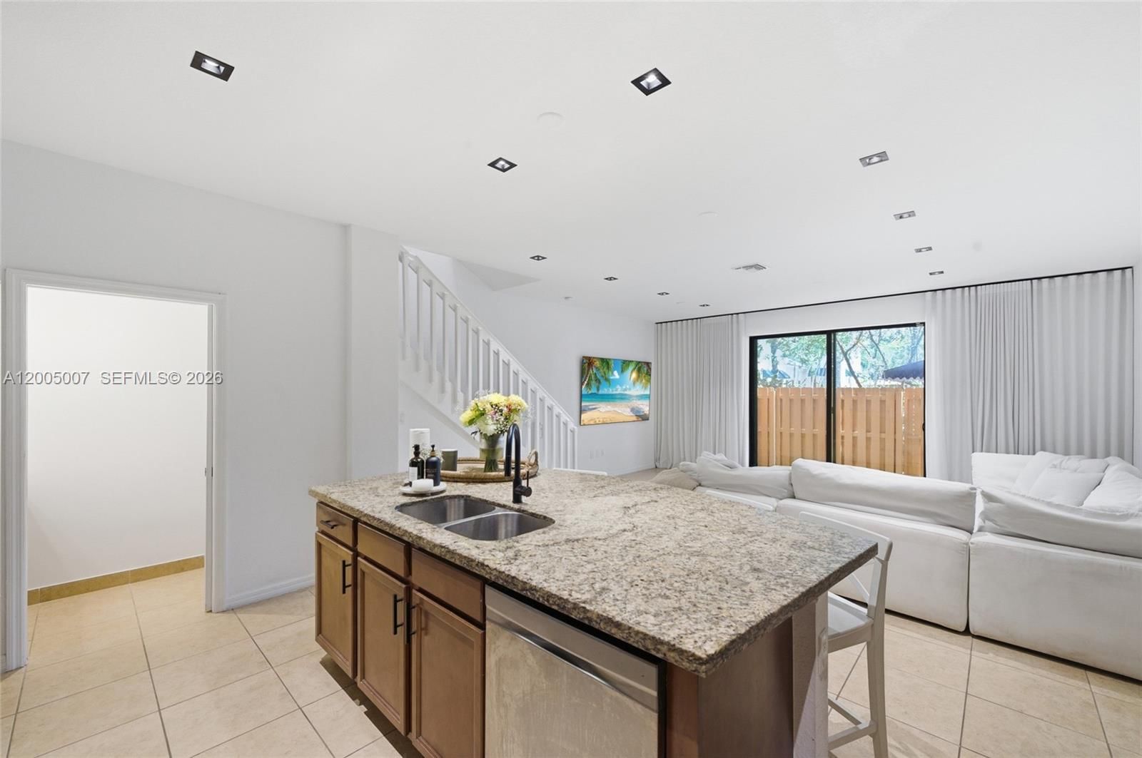 Real estate property located at 6320 Station Sq, Broward, Davie Junction, Davie, FL