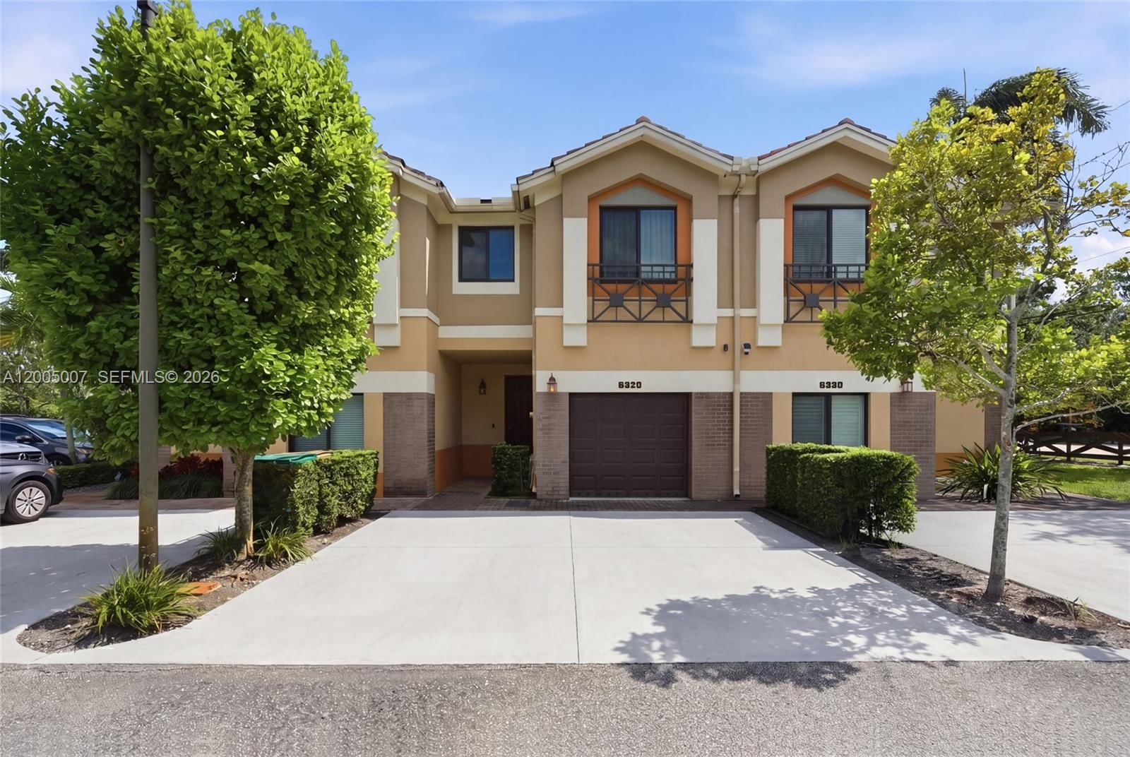 Real estate property located at 6320 Station Sq, Broward, Davie Junction, Davie, FL