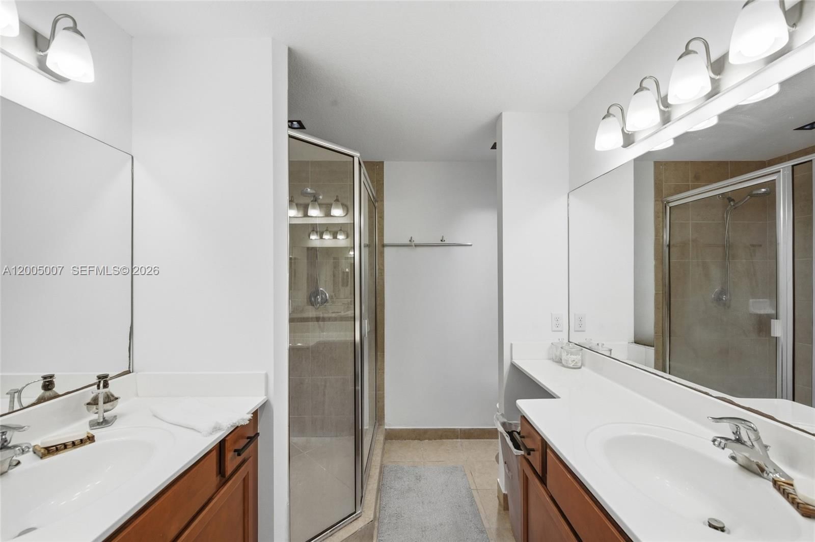 Real estate property located at 6320 Station Sq, Broward, Davie Junction, Davie, FL