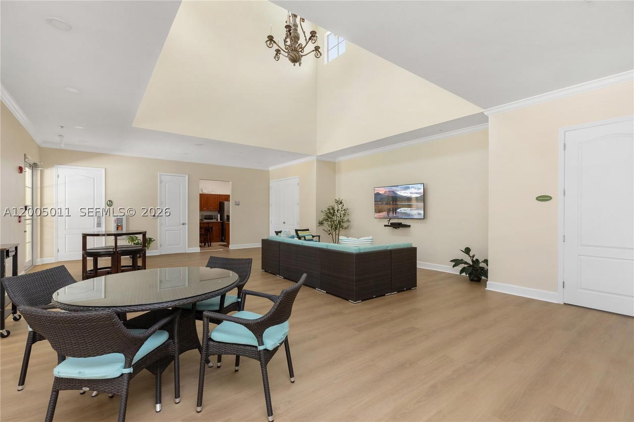 Real estate property located at 7616 102nd St #411, Miami-dade, The Reserve Of Pinecrest, Pinecrest, FL