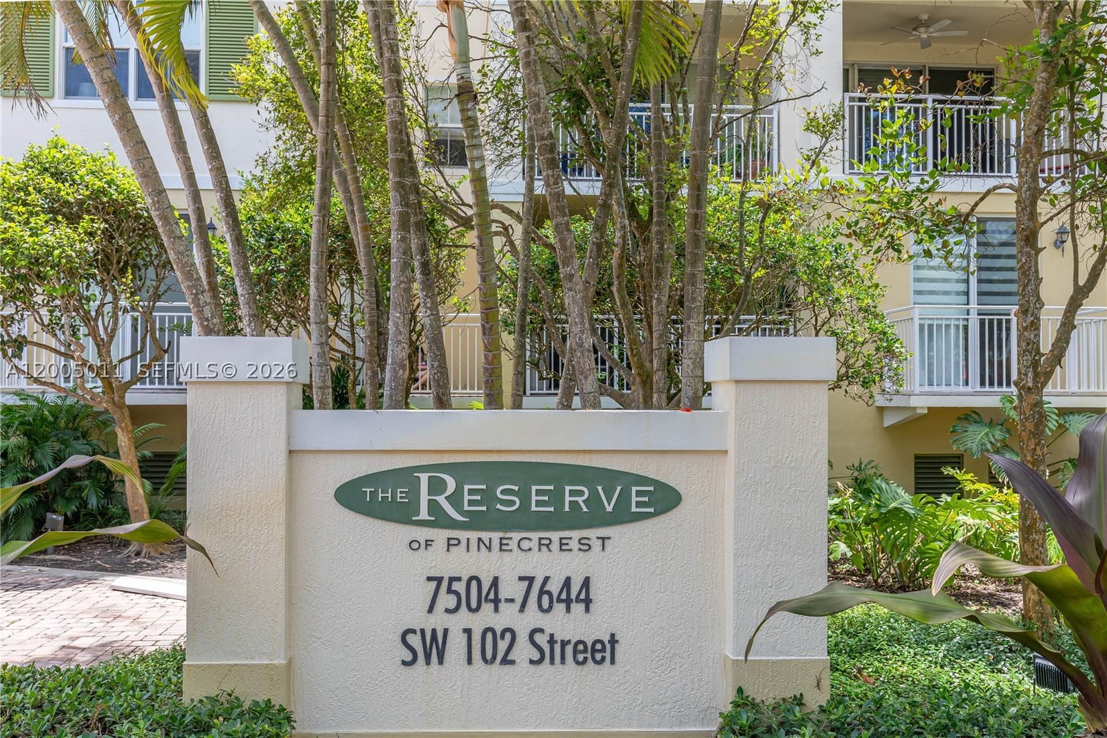 Real estate property located at 7616 102nd St #411, Miami-dade, The Reserve Of Pinecrest, Pinecrest, FL