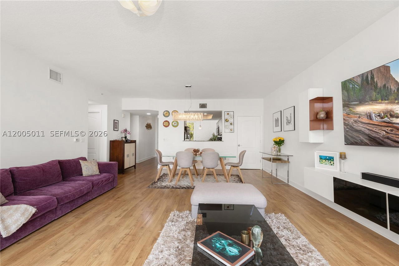 Real estate property located at 7616 102nd St #411, Miami-dade, The Reserve Of Pinecrest, Pinecrest, FL