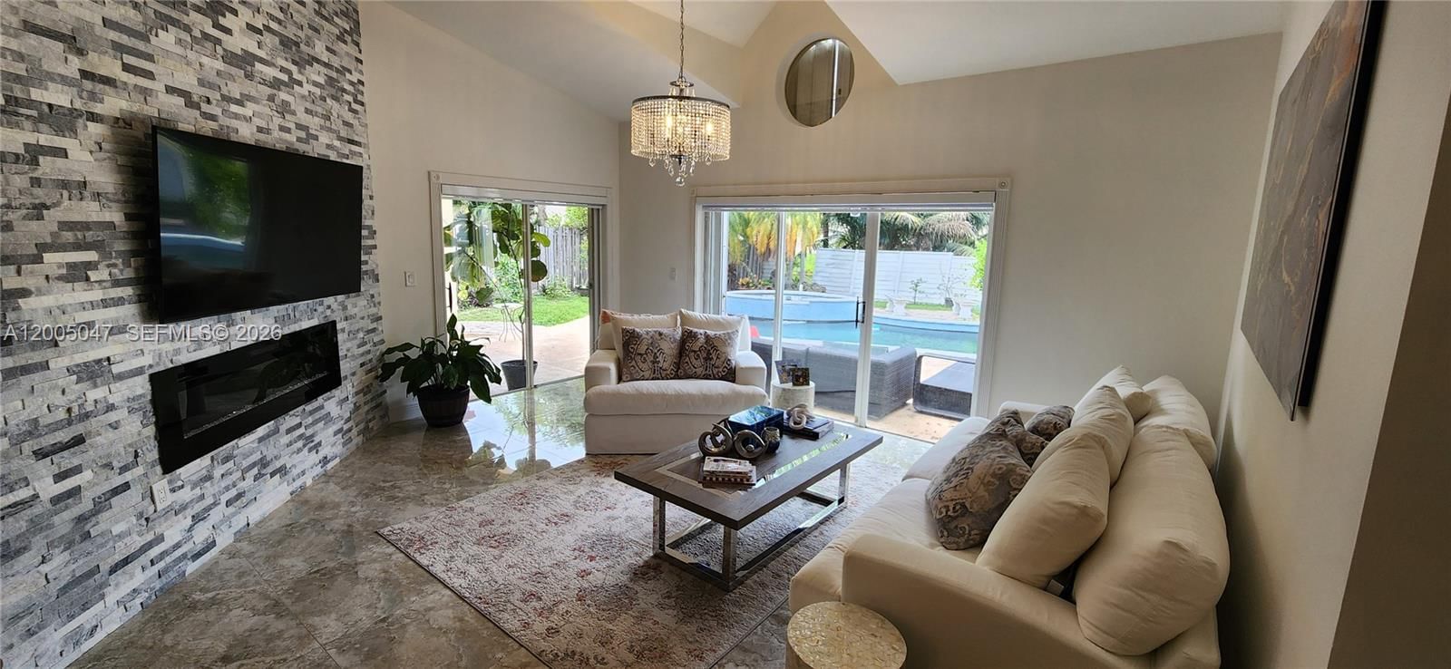 Real estate property located at 19922 88th Ave, Miami-dade, Lakes On The Green Replat, Hialeah, FL