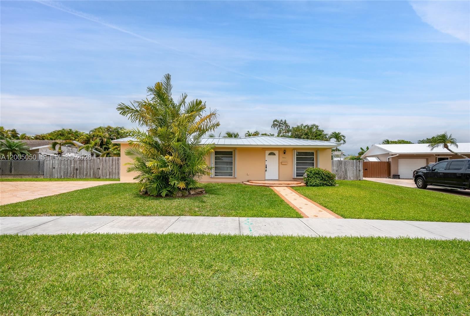 Real estate property located at 9411 185th Ter, Miami-dade, Bel Aire Sec 13, Cutler Bay, FL