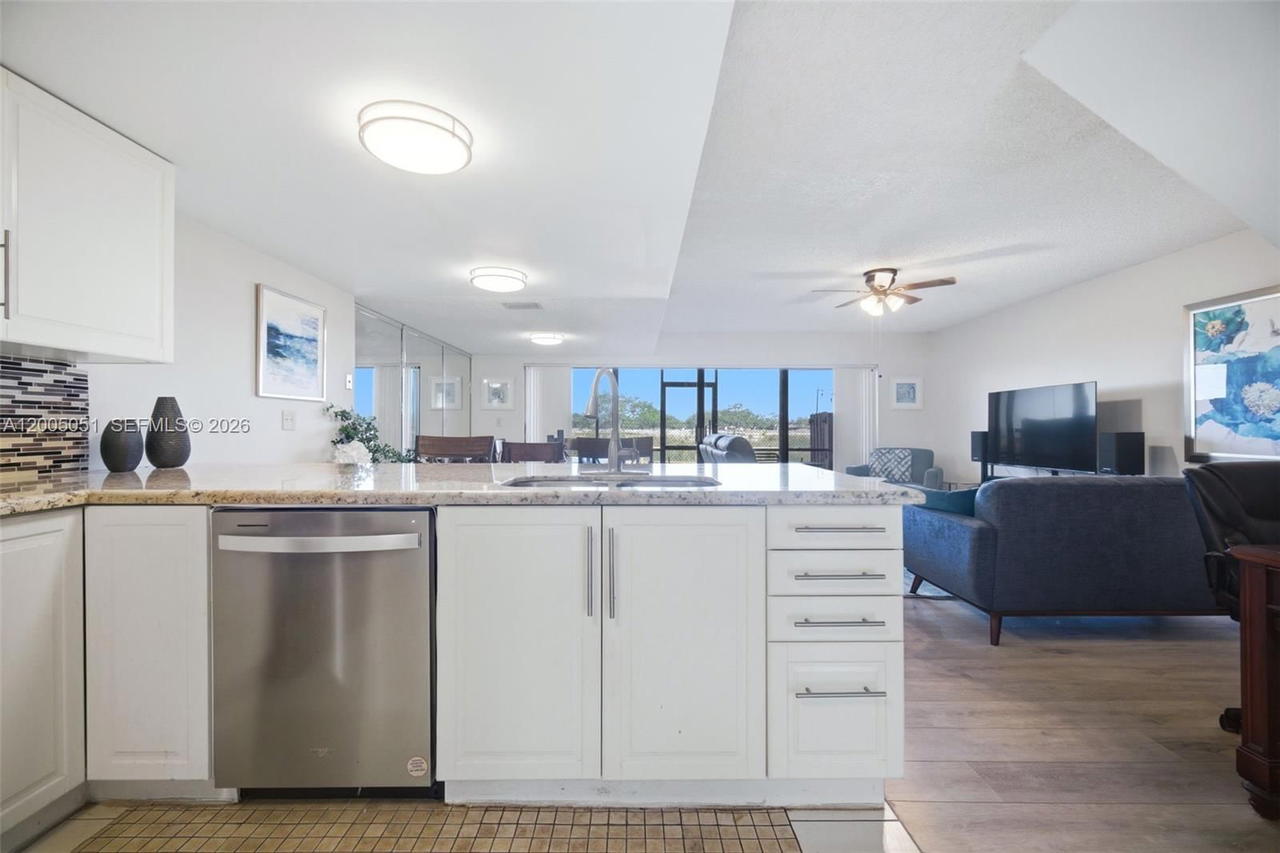 Real estate property located at 2750 80th Ave, Broward, Fairways Of Sunrise, Sunrise, FL