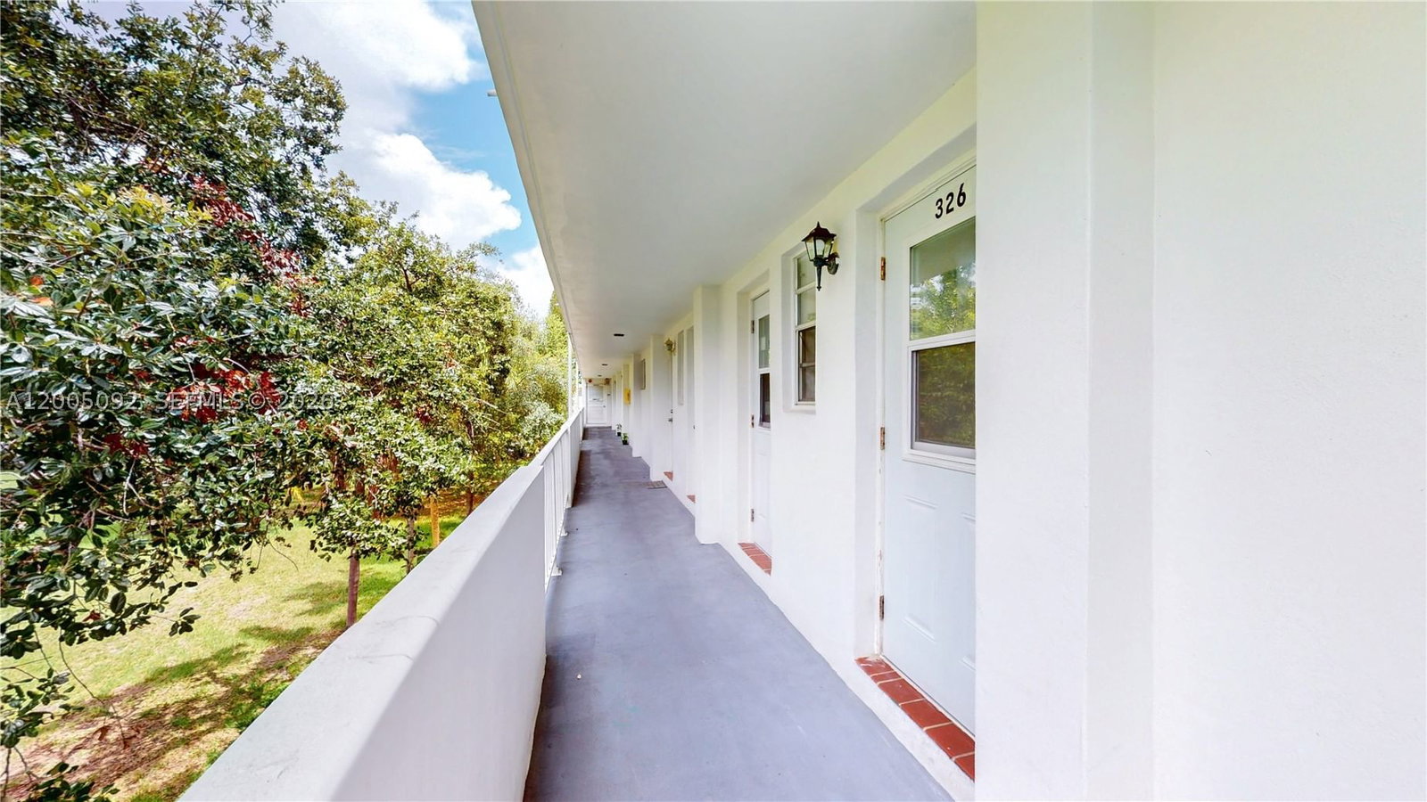 Real estate property located at 1333 Hallandale Beach Blvd #326, Broward, April Song Condo, Hallandale Beach, FL