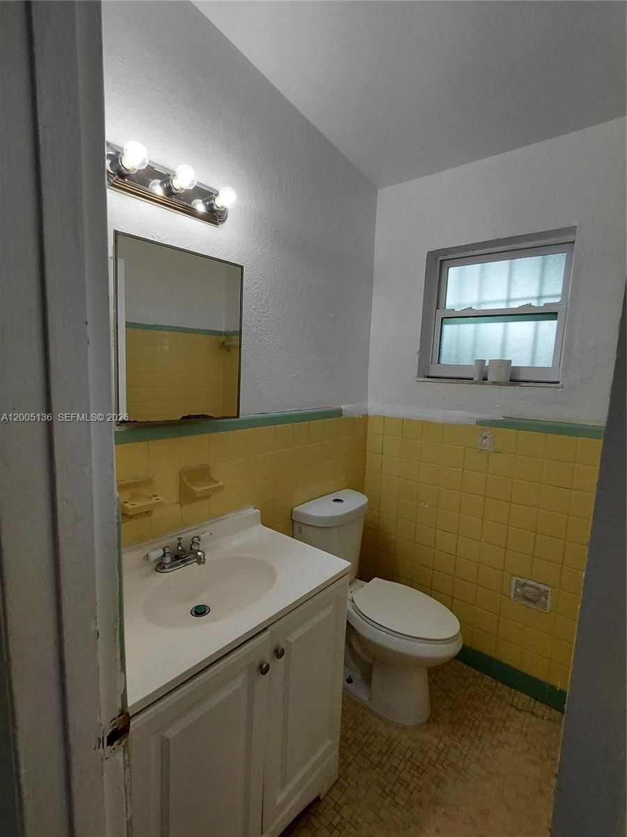 Real estate property located at 7051 21st Ave, Miami-dade, Para Villa Heights, Miami, FL