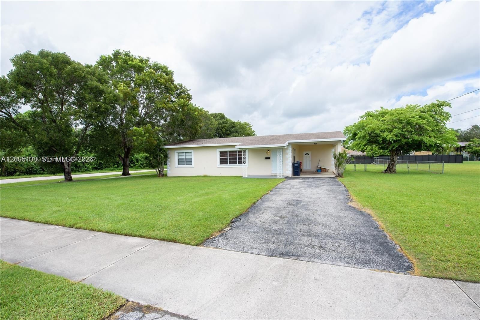 Real estate property located at 640 5th Ave, Miami-dade, Town Of Florida City, Florida City, FL