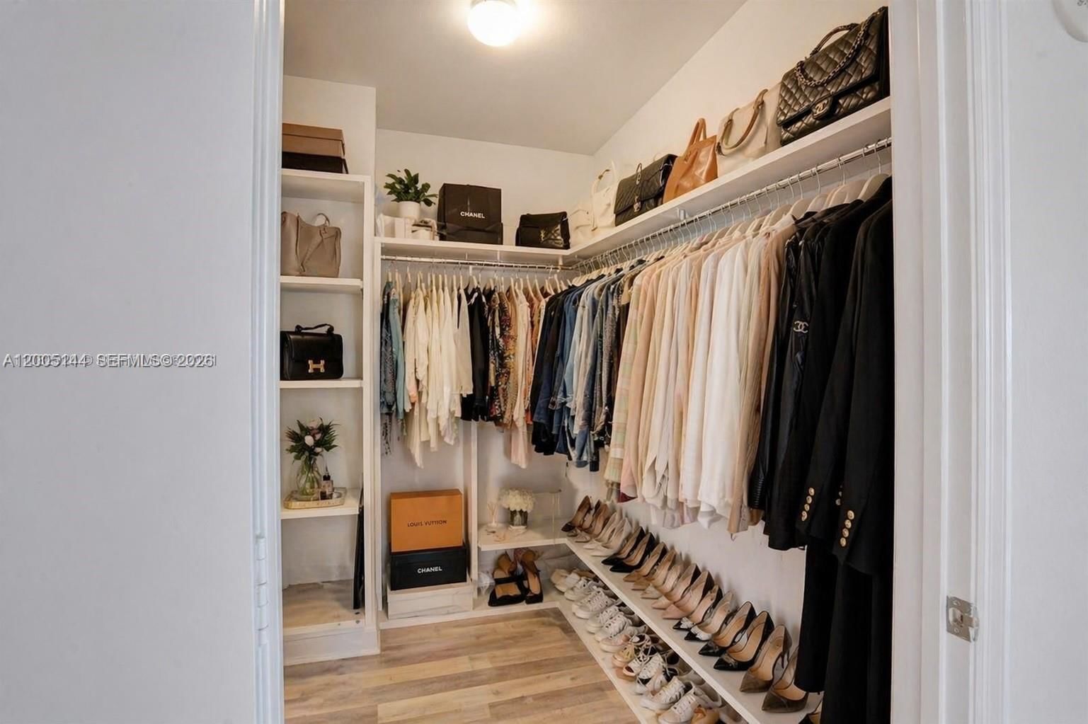 Real estate property located at 15051 Royal Oaks Ln #503, Miami-dade, The Oaks I Condo, North Miami, FL