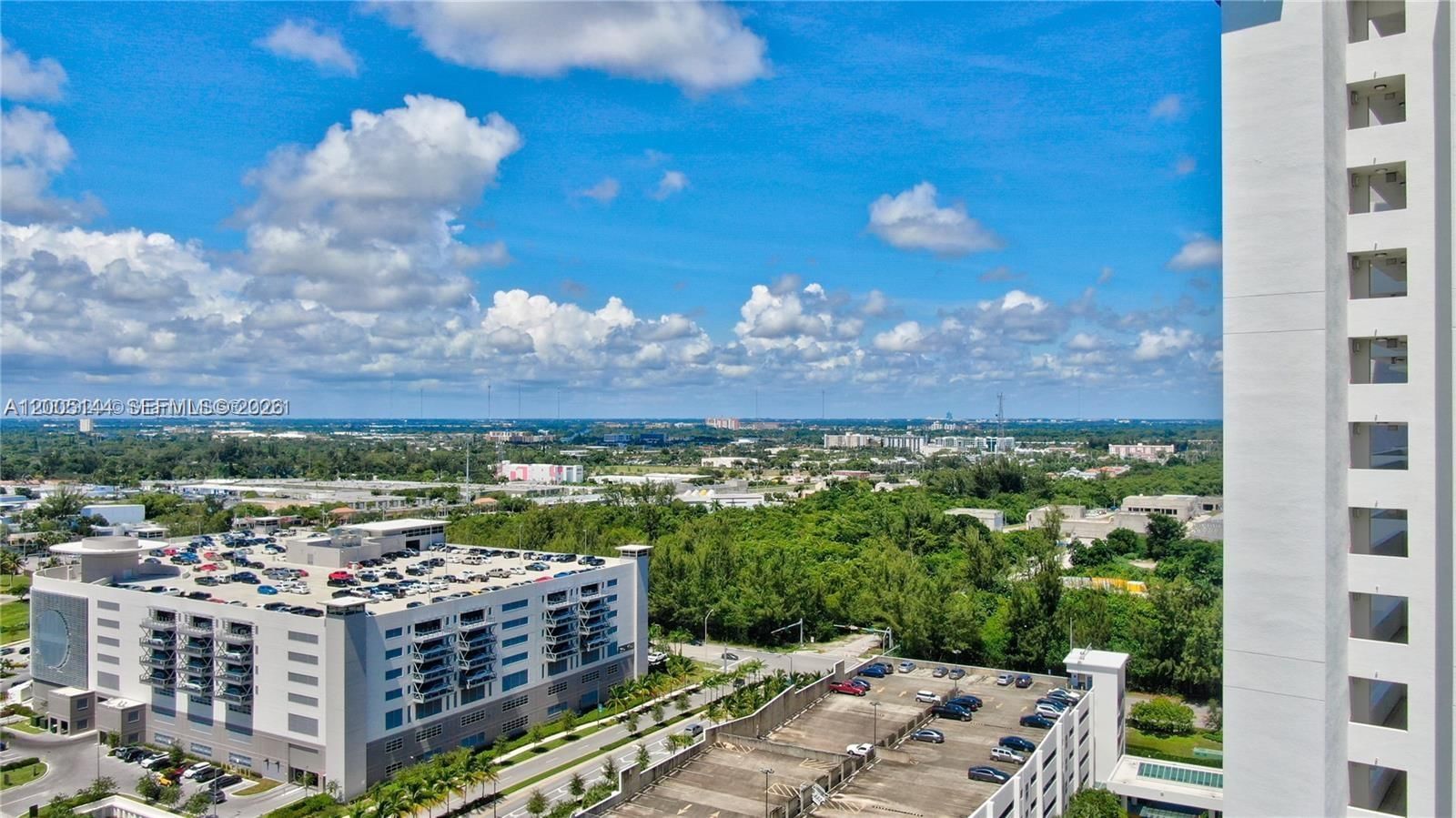 Real estate property located at 15051 Royal Oaks Ln #503, Miami-dade, The Oaks I Condo, North Miami, FL