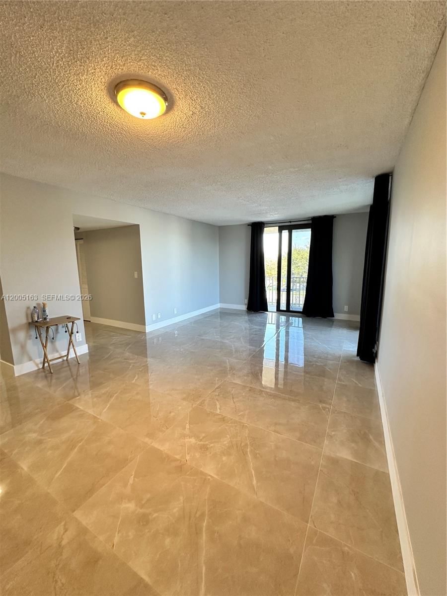 Real estate property located at 901 Hillcrest Dr #315, Broward, Hillcrest East No 19 Cond, Hollywood, FL