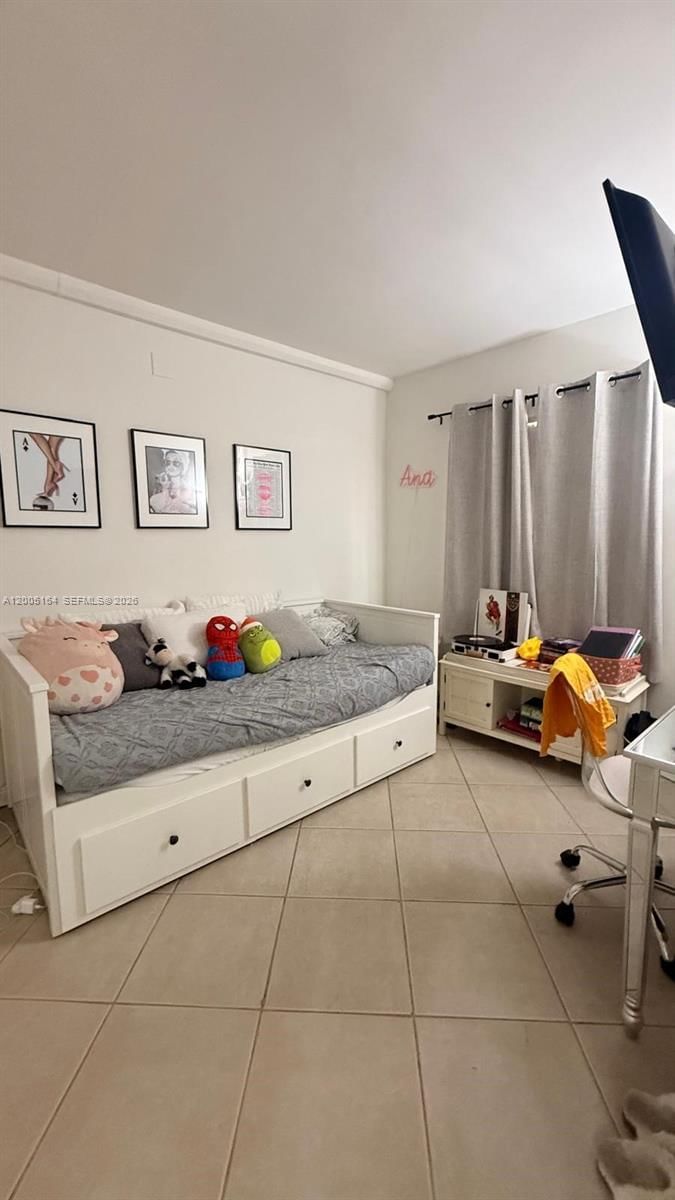 Real estate property located at 8650 133rd Ave Rd #213, Miami-dade, Horizons West Condo #7, Miami, FL