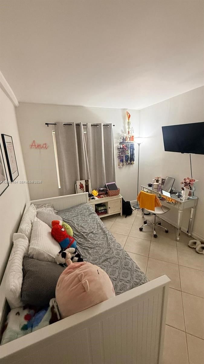 Real estate property located at 8650 133rd Ave Rd #213, Miami-dade, Horizons West Condo #7, Miami, FL