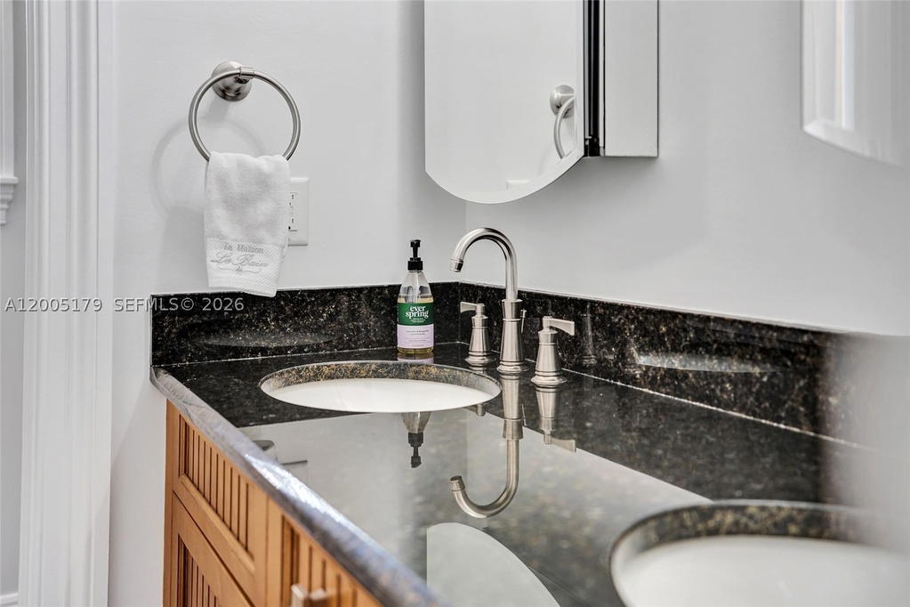 Real estate property located at 4648 Binnacle Way, Martin, Salerno Shores, Stuart, FL