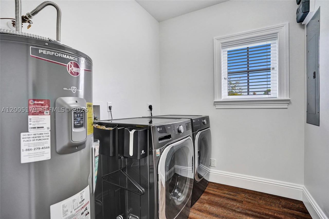 Real estate property located at 4648 Binnacle Way, Martin, Salerno Shores, Stuart, FL