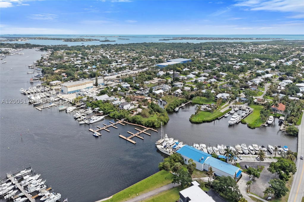 Real estate property located at 4648 Binnacle Way, Martin, Salerno Shores, Stuart, FL