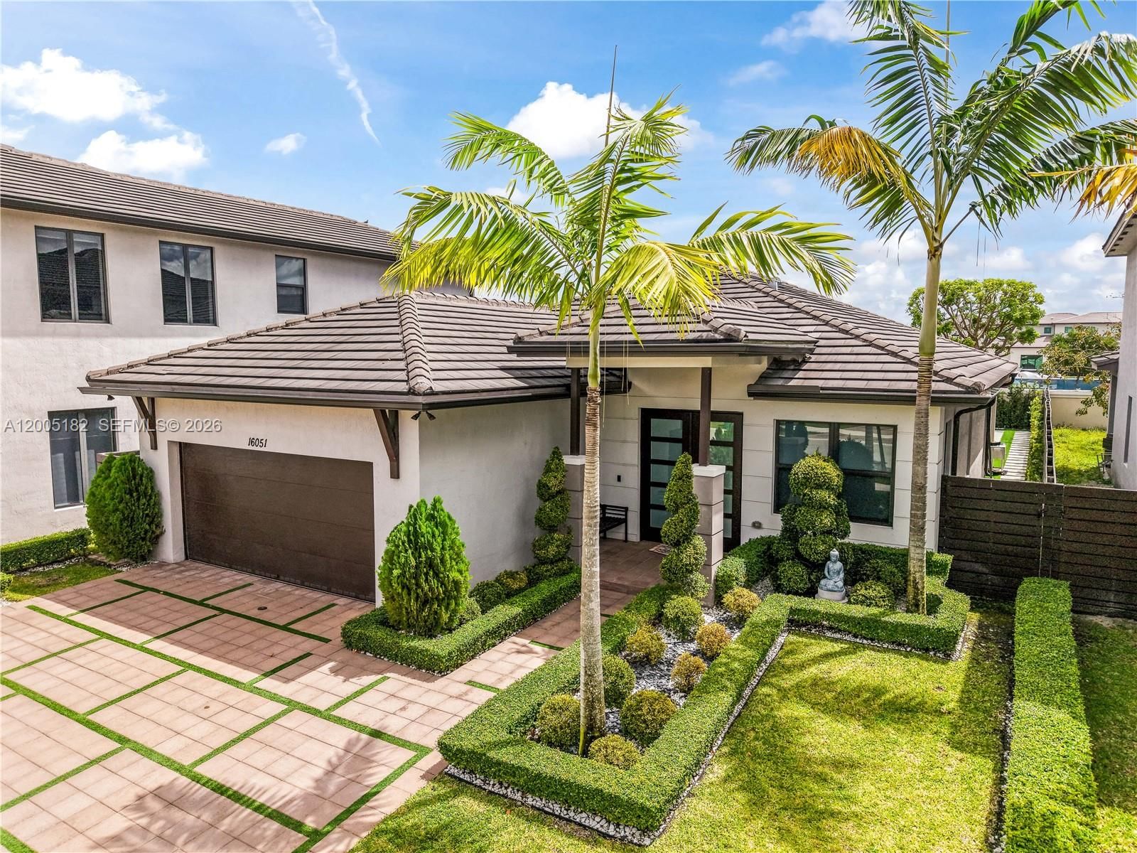 Real estate property located at 16051 87th Ct, Miami-dade, Dunnwoody Lake, Miami Lakes, FL