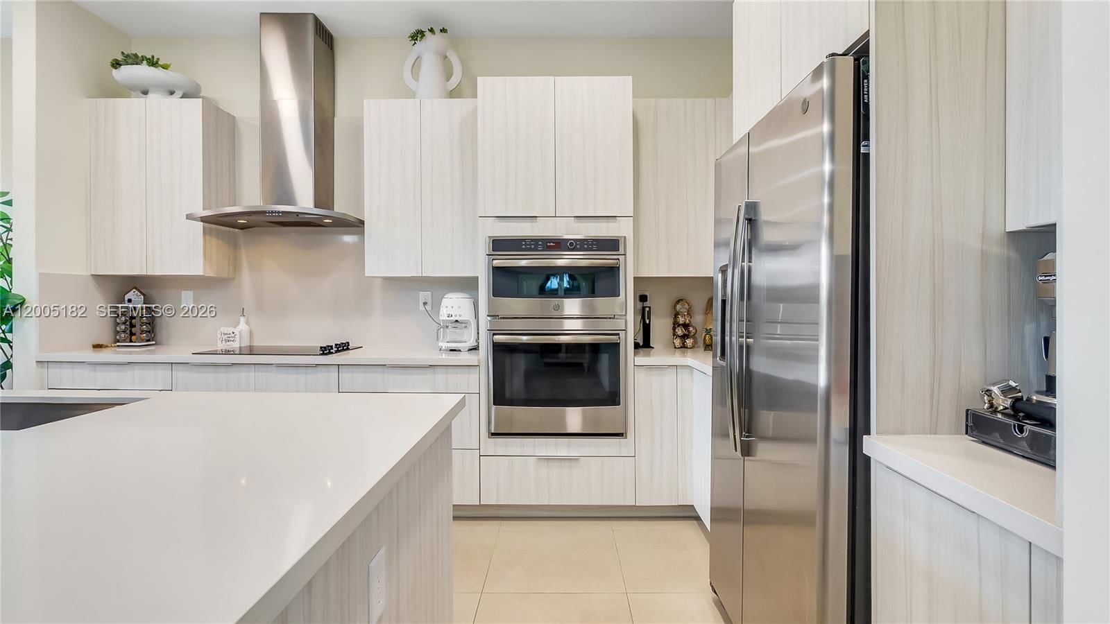 Real estate property located at 16051 87th Ct, Miami-dade, Dunnwoody Lake, Miami Lakes, FL