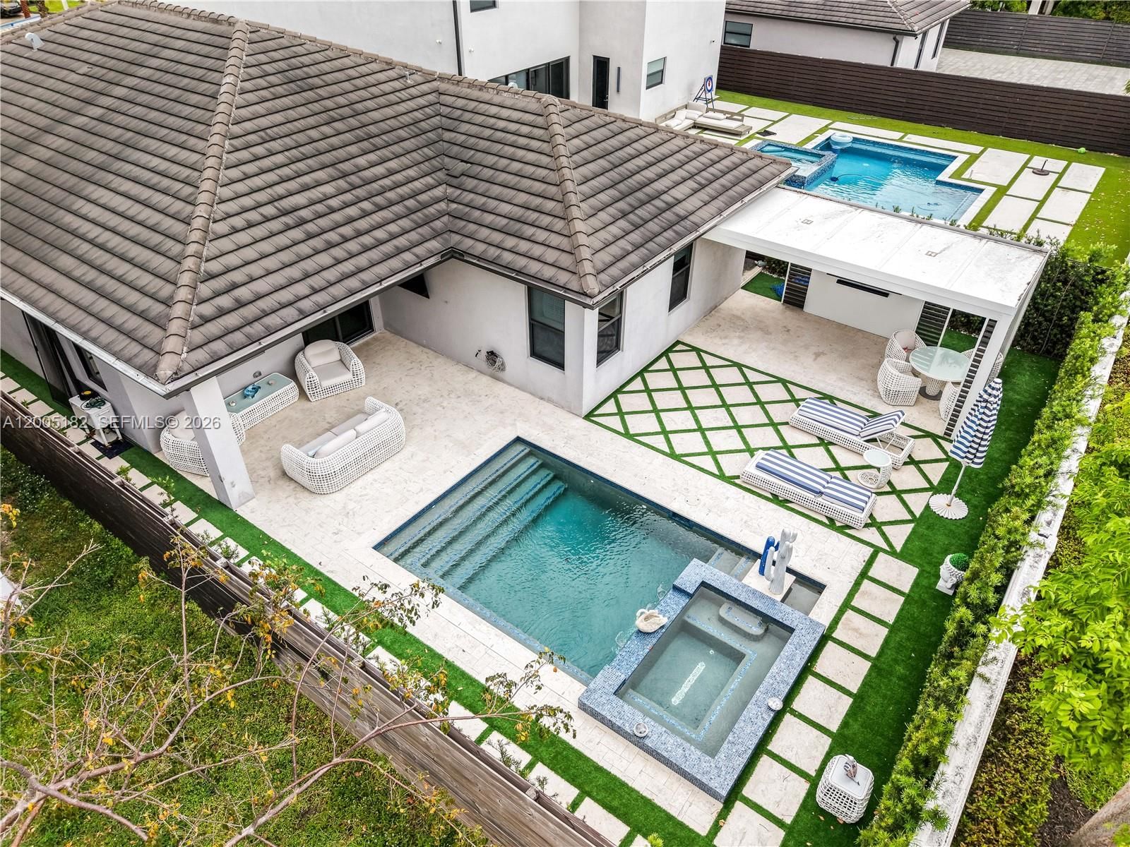 Real estate property located at 16051 87th Ct, Miami-dade, Dunnwoody Lake, Miami Lakes, FL