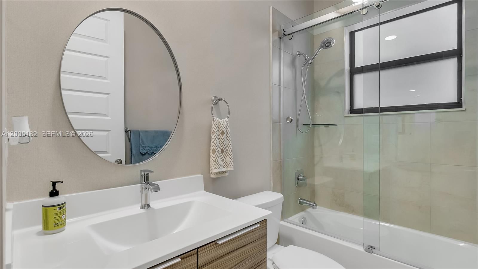 Real estate property located at 16051 87th Ct, Miami-dade, Dunnwoody Lake, Miami Lakes, FL