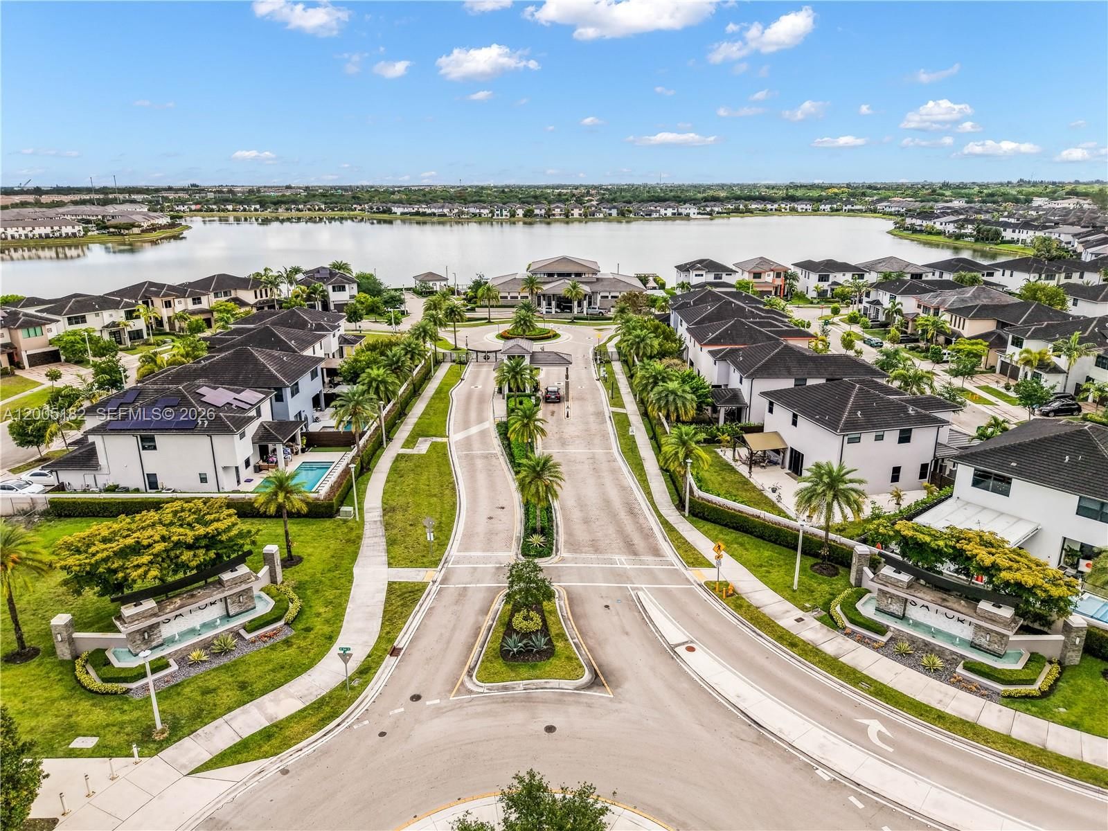 Real estate property located at 16051 87th Ct, Miami-dade, Dunnwoody Lake, Miami Lakes, FL