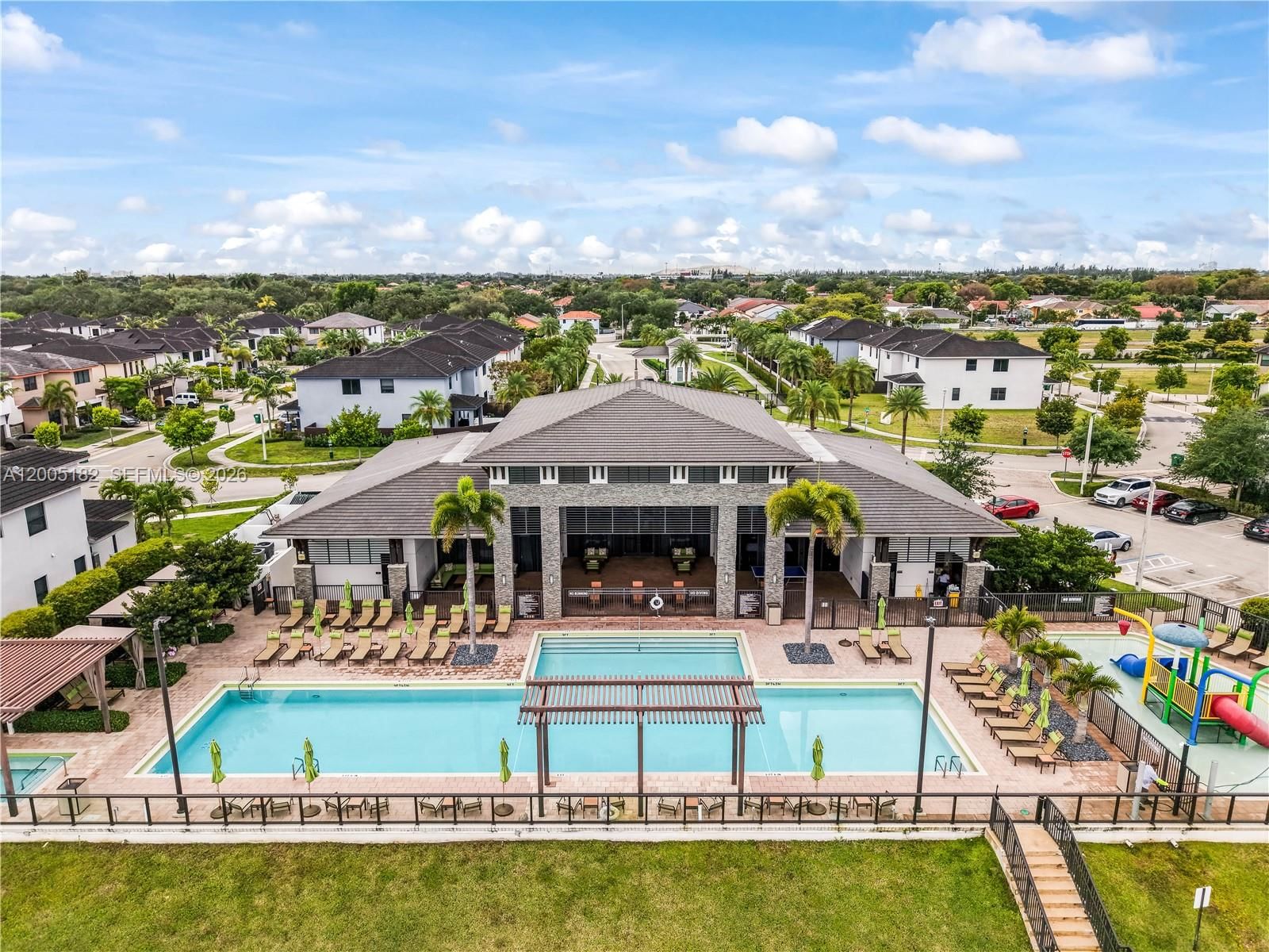 Real estate property located at 16051 87th Ct, Miami-dade, Dunnwoody Lake, Miami Lakes, FL