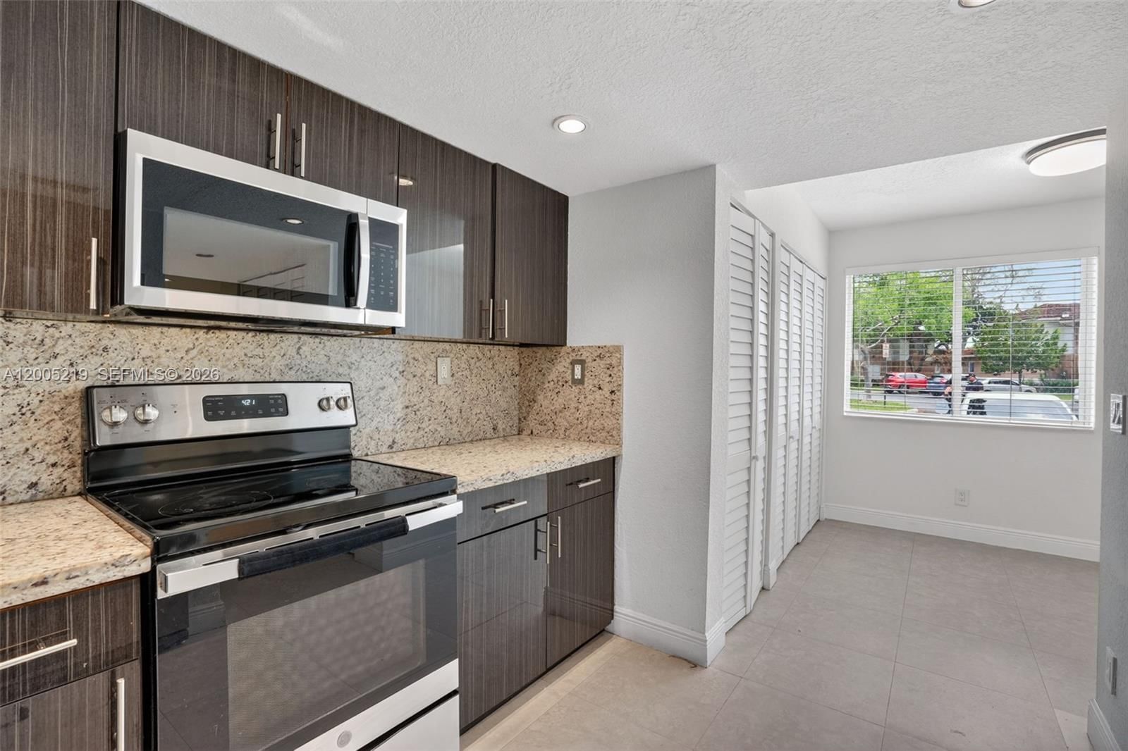 Real estate property located at 845 91st Ter, Broward, Colonnades Condo, Plantation, FL