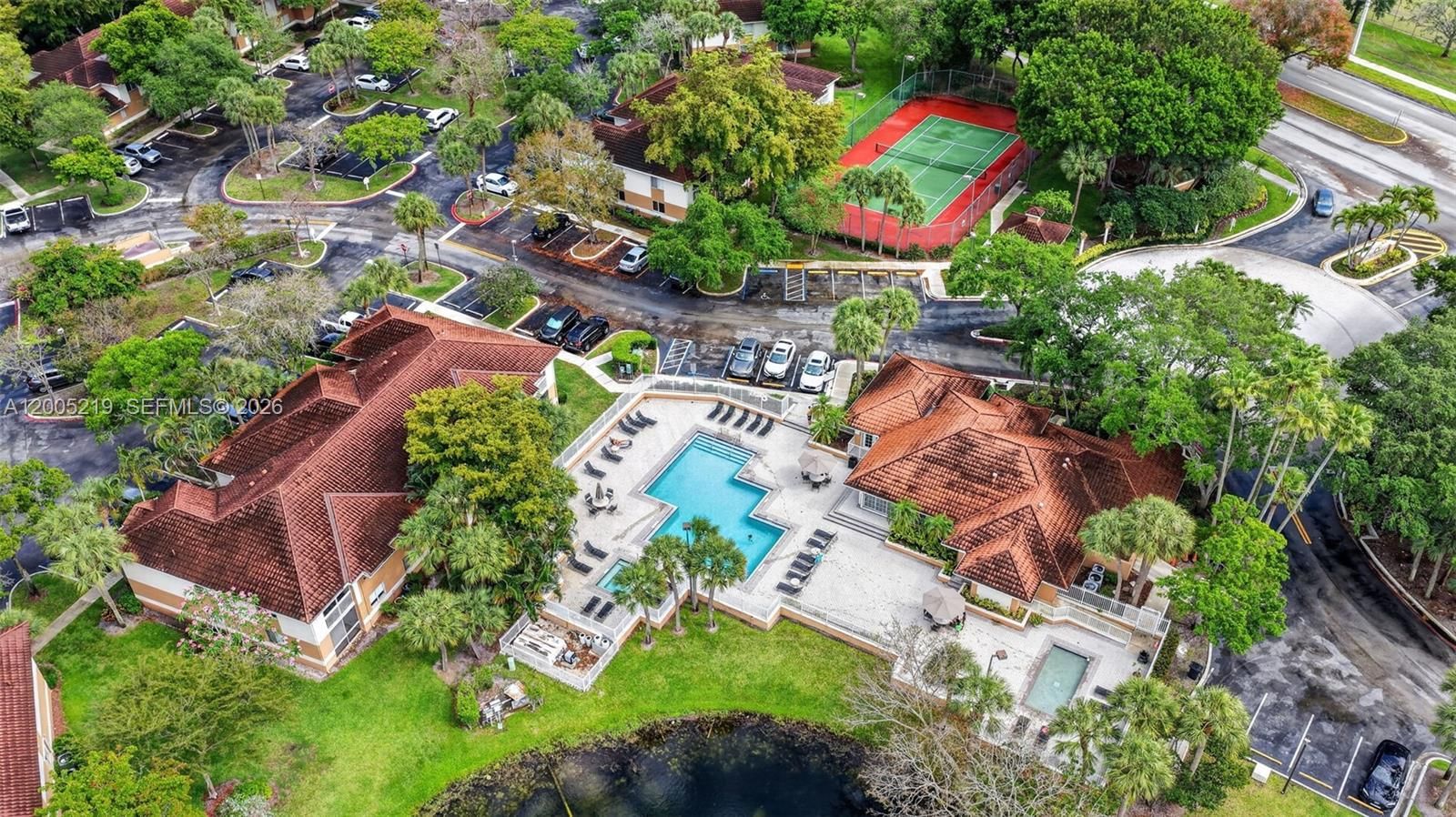 Real estate property located at 845 91st Ter, Broward, Colonnades Condo, Plantation, FL