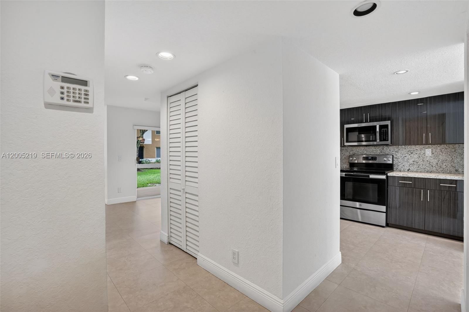 Real estate property located at 845 91st Ter, Broward, Colonnades Condo, Plantation, FL