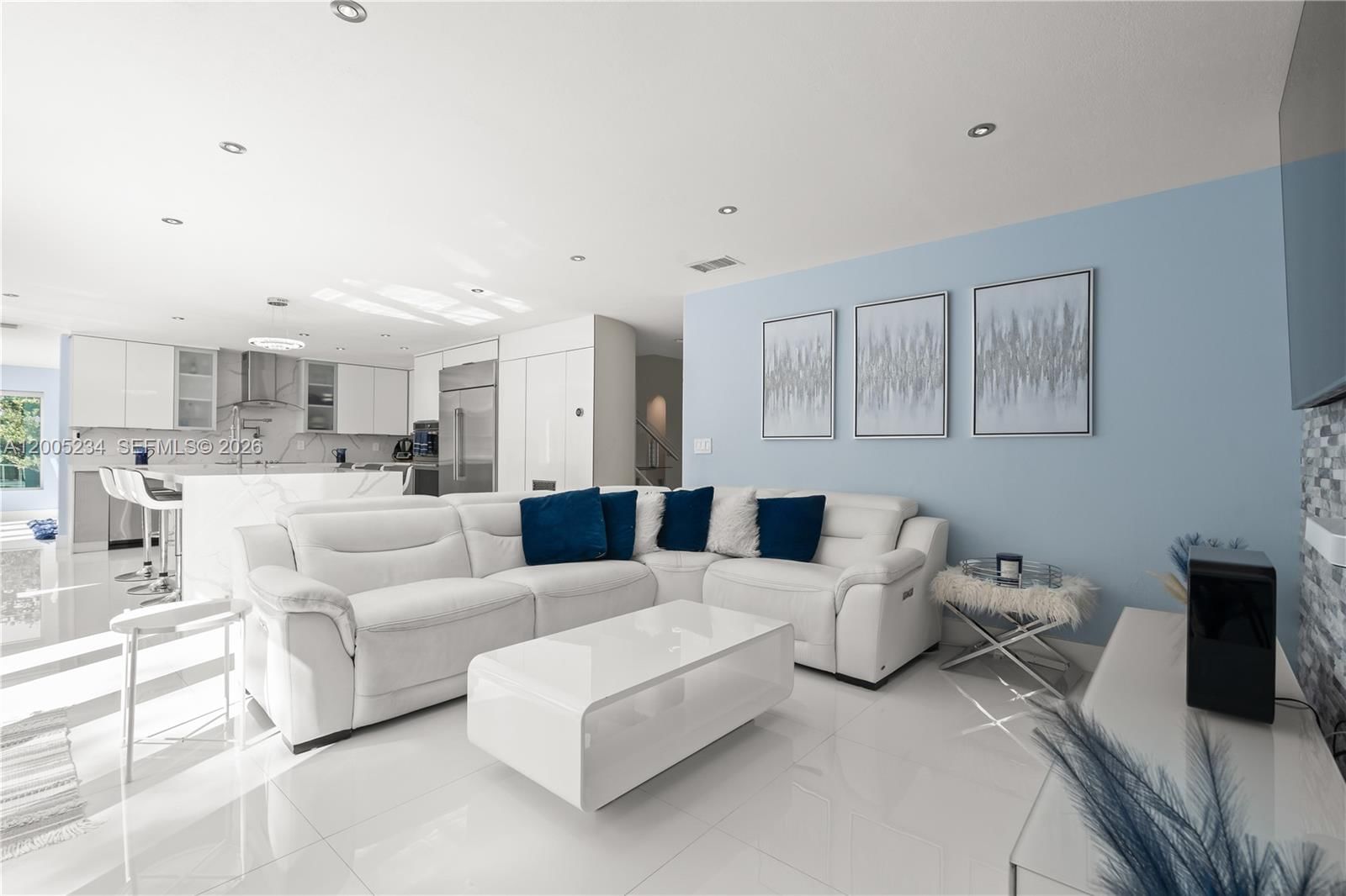 Real estate property located at 7330 165th St, Miami-dade, Kings Cove, Palmetto Bay, FL