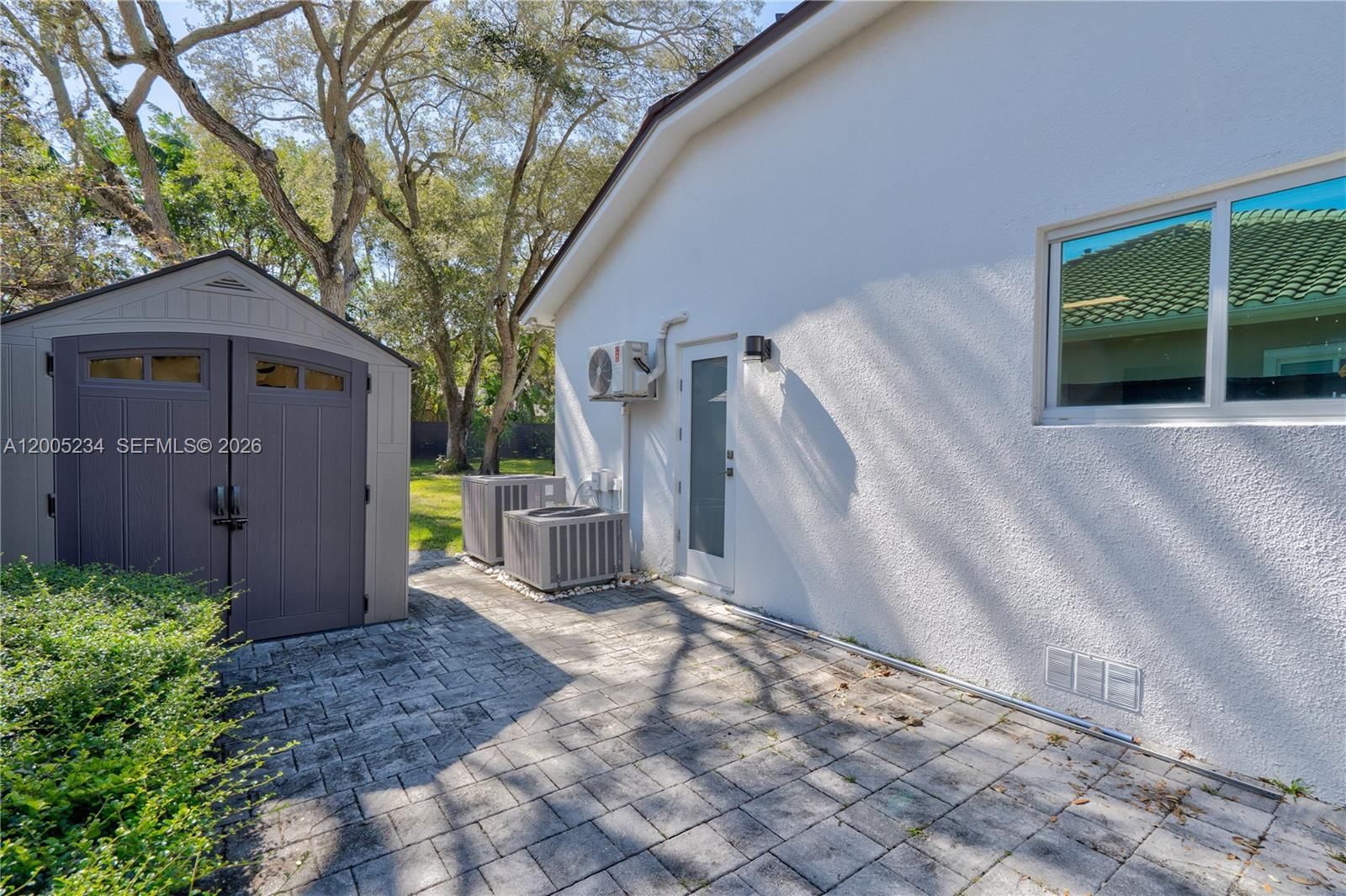 Real estate property located at 7330 165th St, Miami-dade, Kings Cove, Palmetto Bay, FL