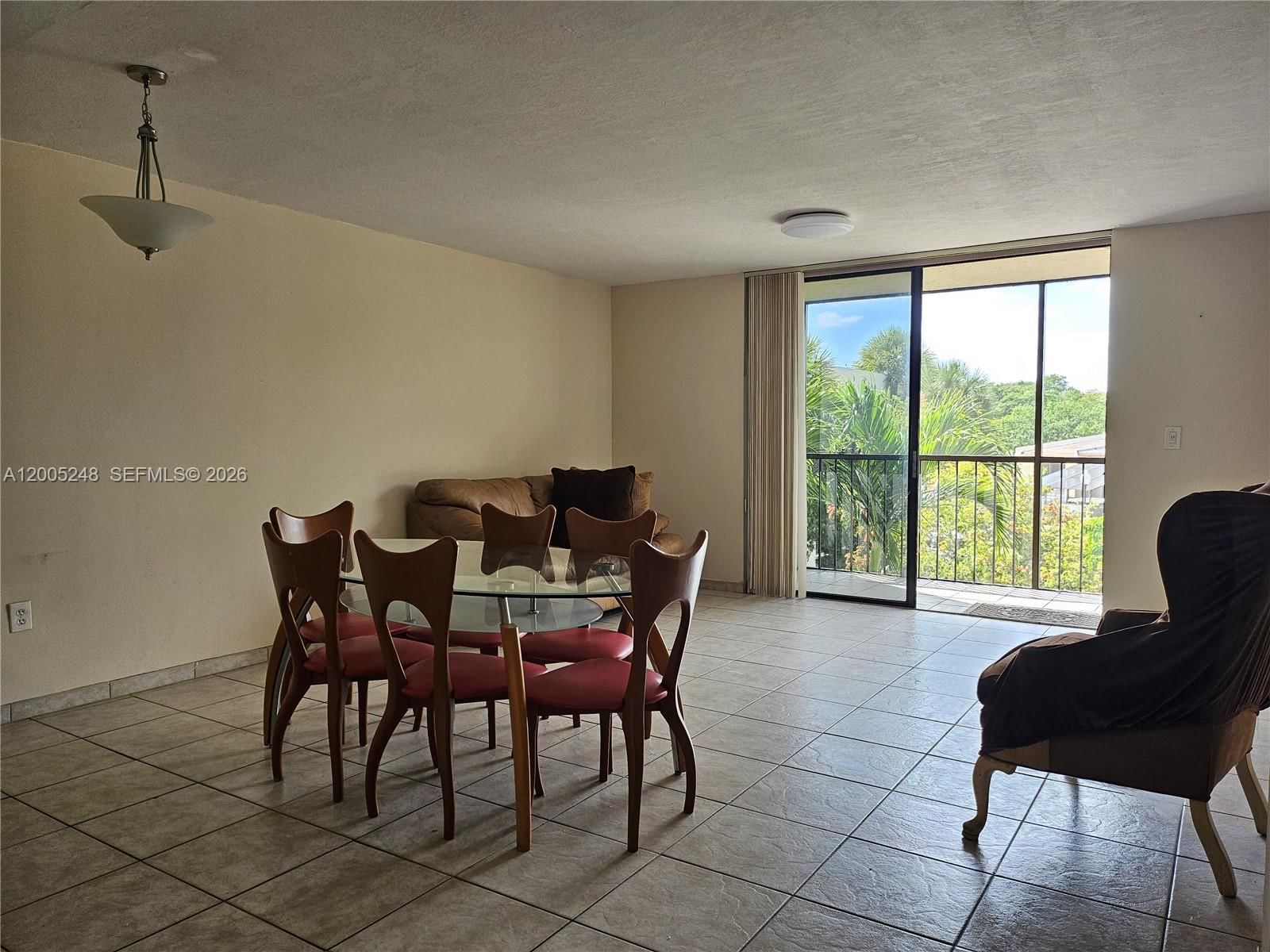 Real estate property located at 8005 107th Ave #305, Miami-dade, The Horizons Condo #6, Miami, FL