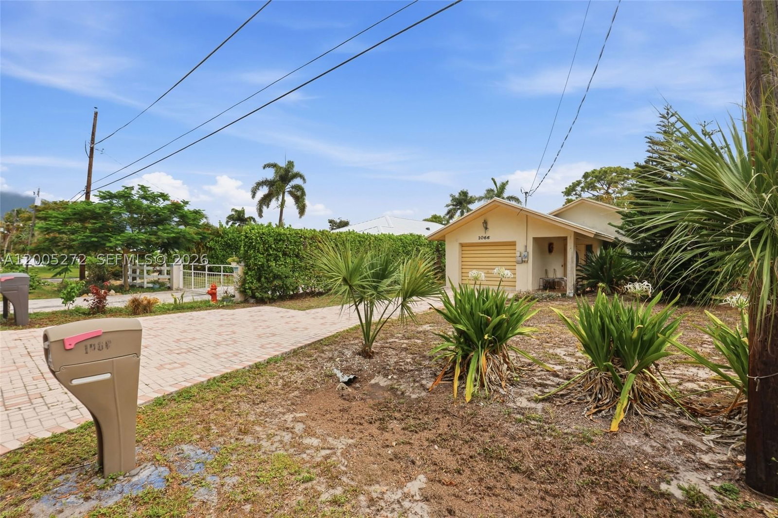 Real estate property located at 1066 Highlands Dr, Collier, As Per County Records, Naples, FL