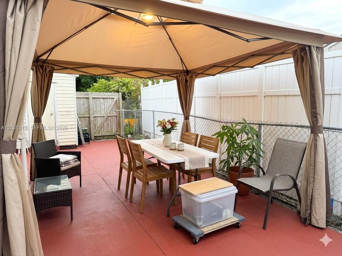 Real estate property located at 1212-1214 30th Ct, Miami-dade, Shady Grove, Miami, FL