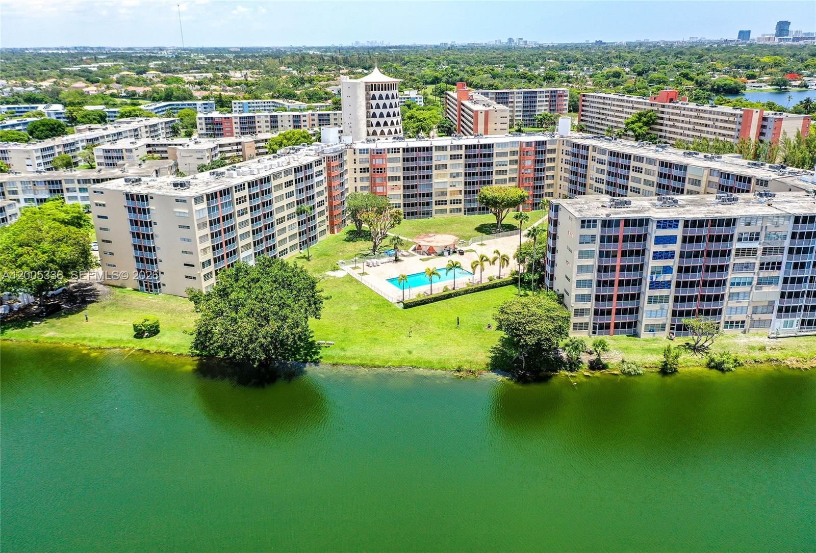 Real estate property located at 1750 191st St #100-1, Miami-dade, Jade Winds Group-daisy Ga, Miami, FL