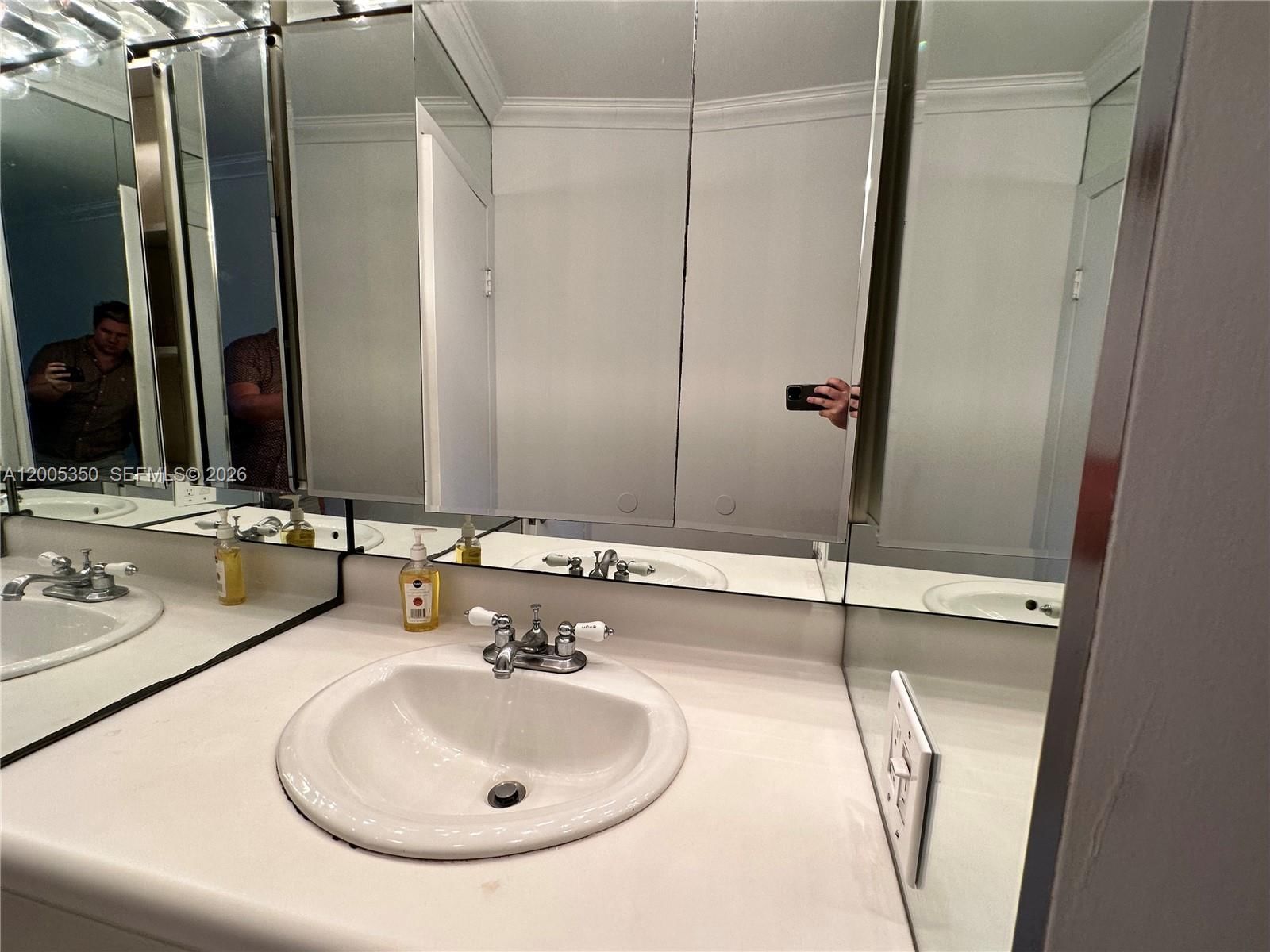 Real estate property located at 1250 Lincoln Rd #406, Miami-dade, Lincoln West Gardens Cond, Miami Beach, FL