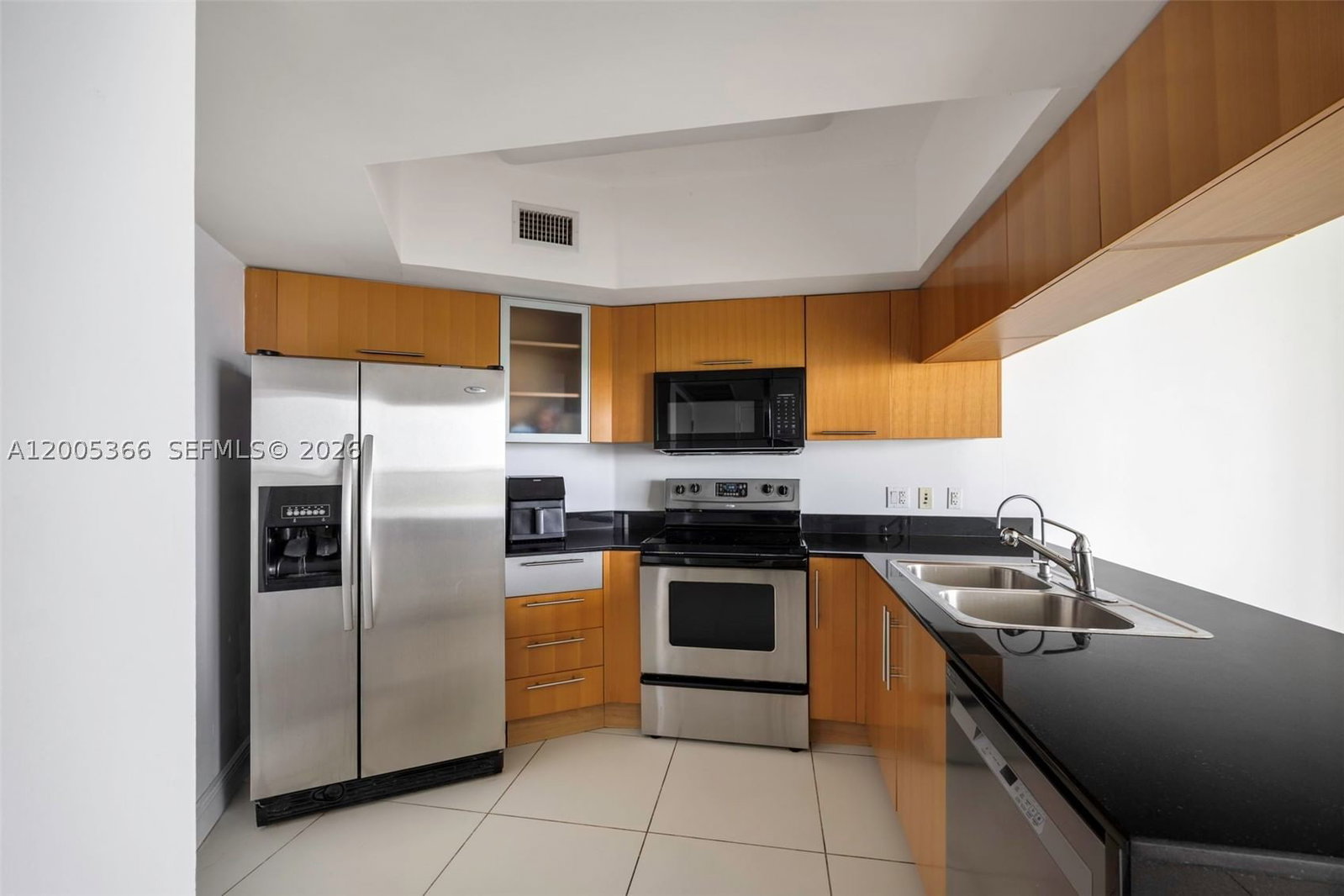 Real estate property located at 1750 Bayshore Dr #3801, Miami-dade, Opera Tower Condo, Miami, FL