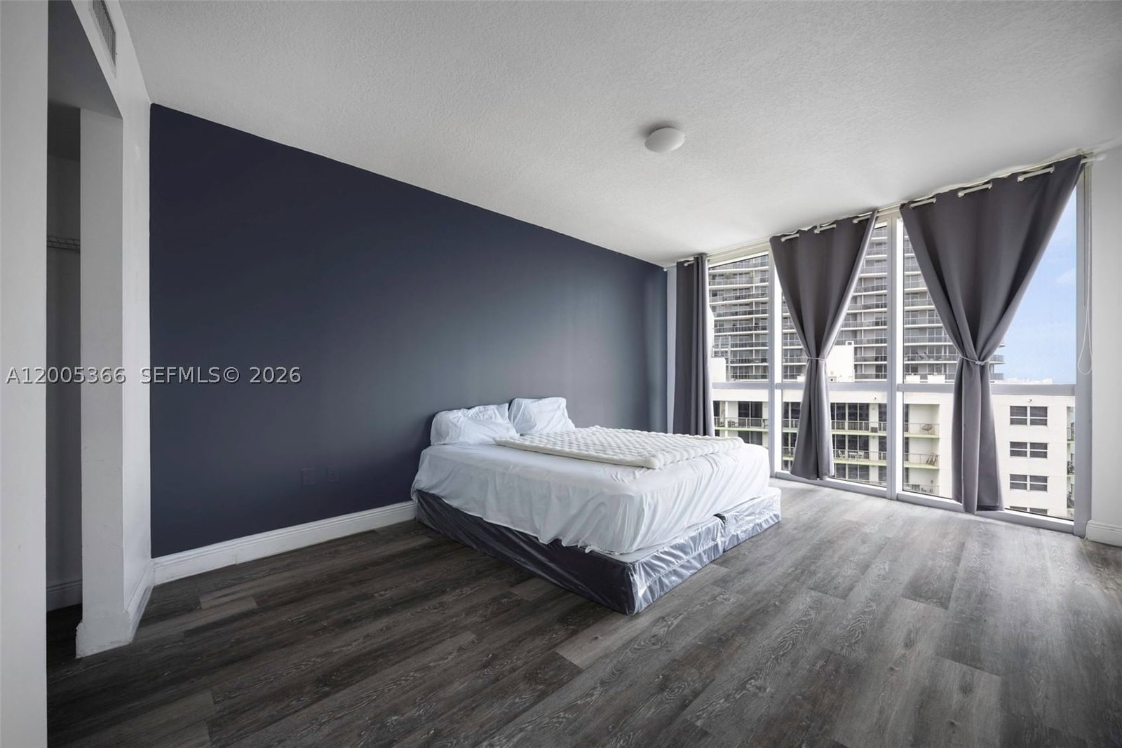 Real estate property located at 1750 Bayshore Dr #3801, Miami-dade, Opera Tower Condo, Miami, FL