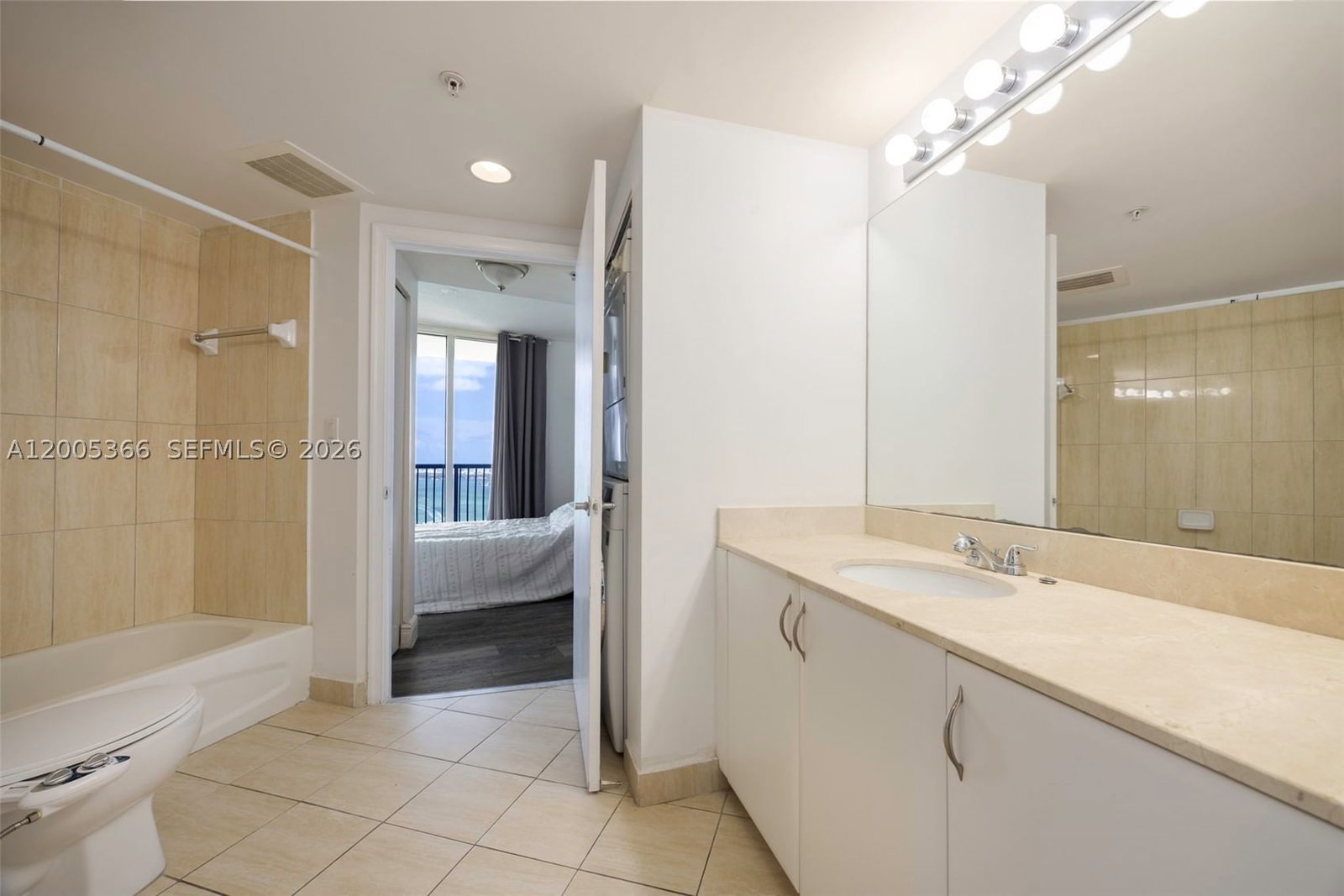 Real estate property located at 1750 Bayshore Dr #3801, Miami-dade, Opera Tower Condo, Miami, FL