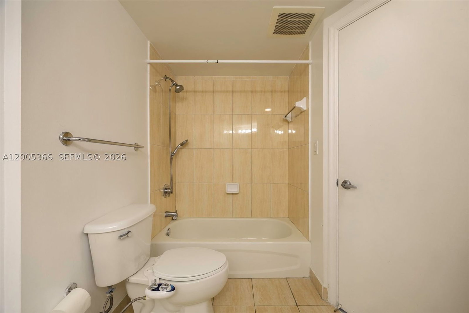 Real estate property located at 1750 Bayshore Dr #3801, Miami-dade, Opera Tower Condo, Miami, FL
