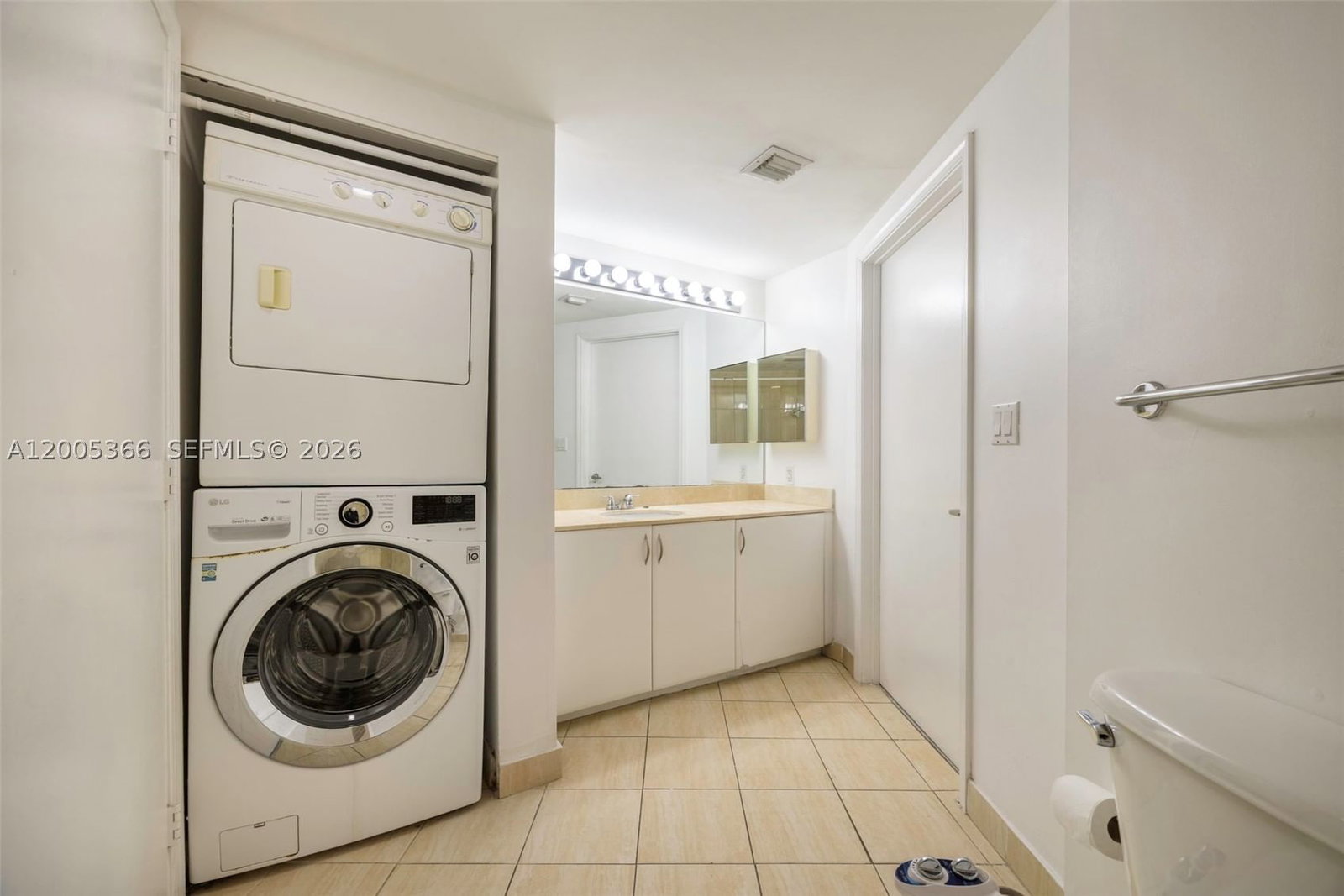 Real estate property located at 1750 Bayshore Dr #3801, Miami-dade, Opera Tower Condo, Miami, FL